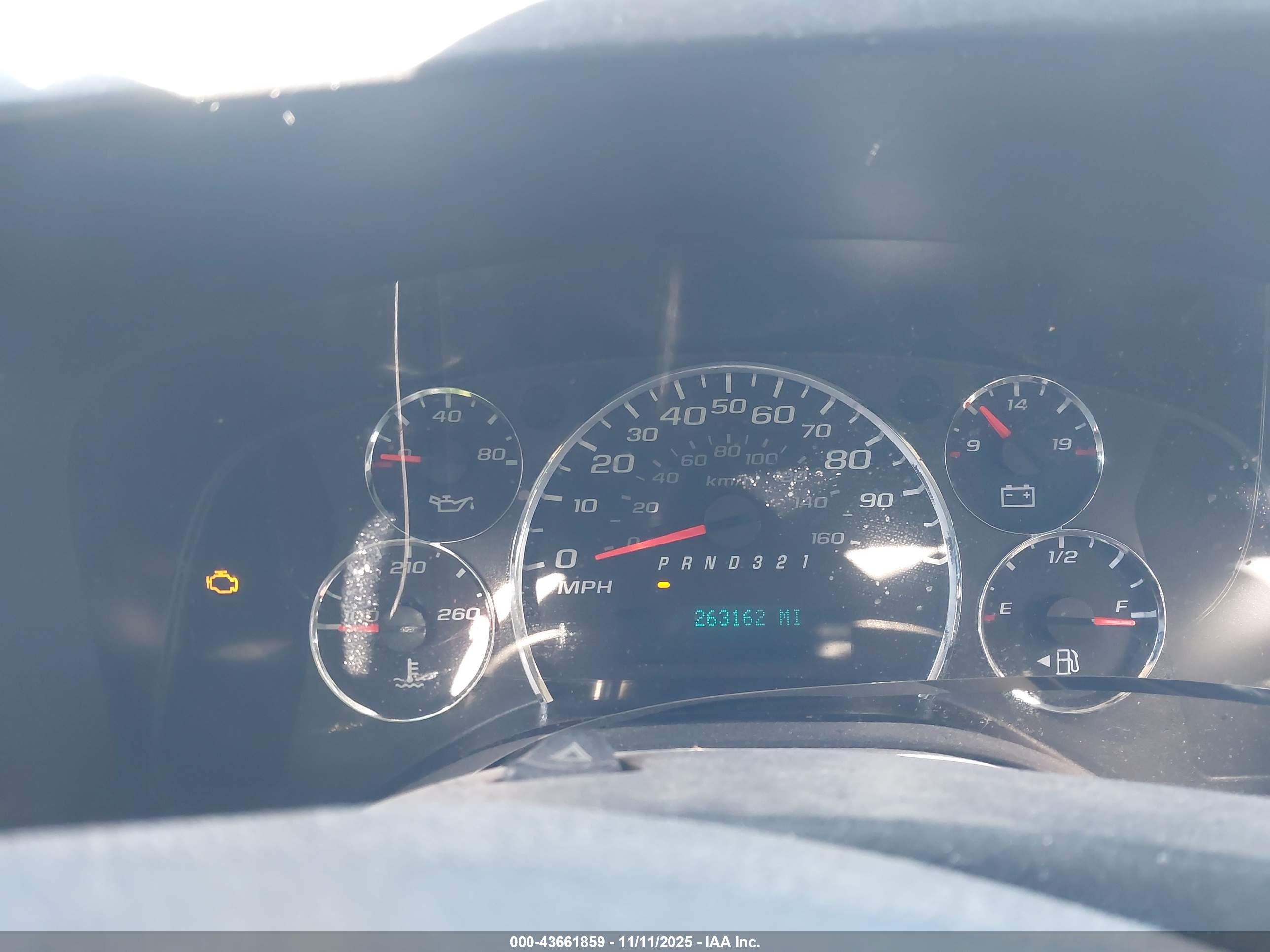CHEVROLET EXPRESS image 7