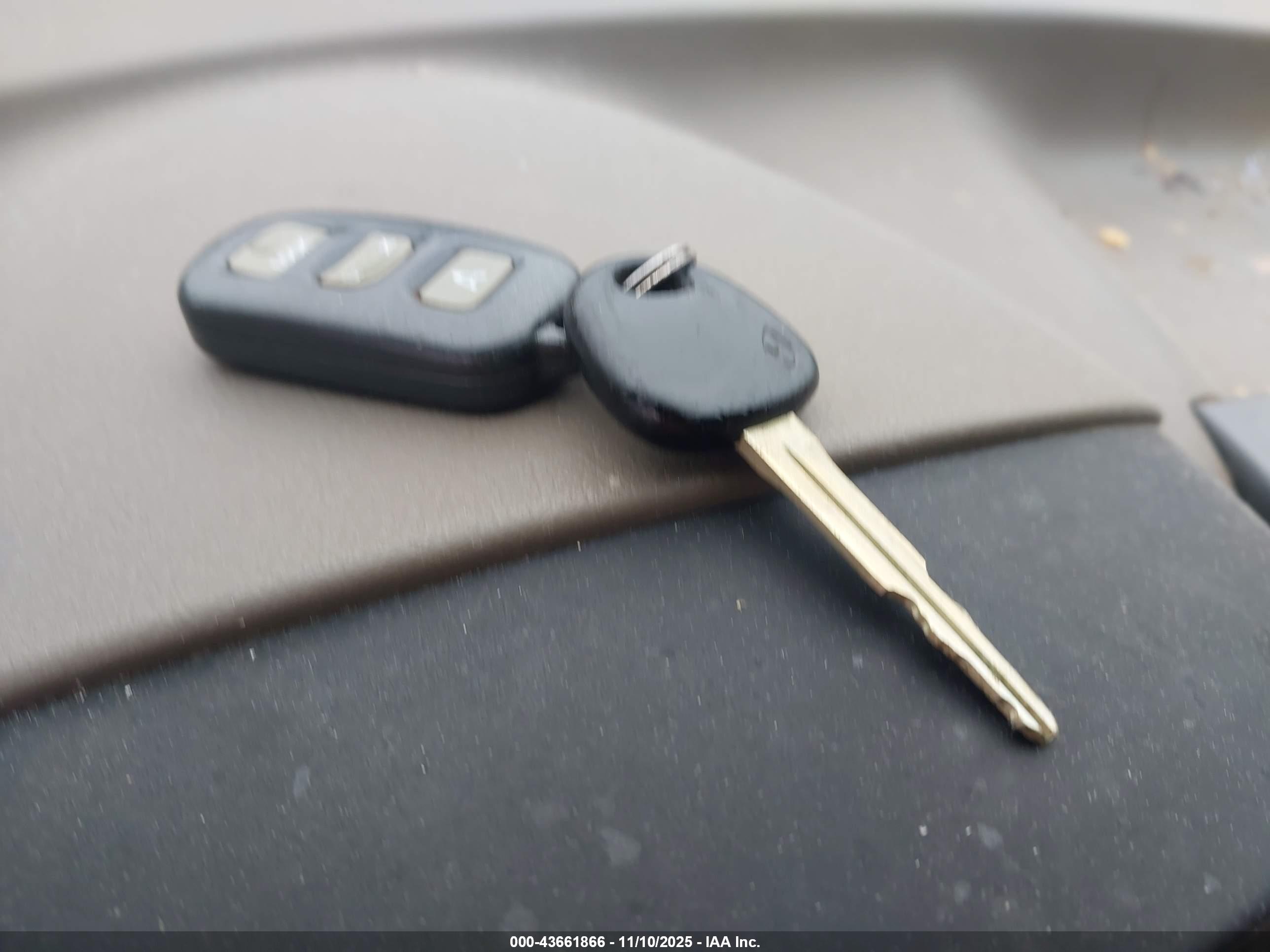 HYUNDAI TUCSON image 11