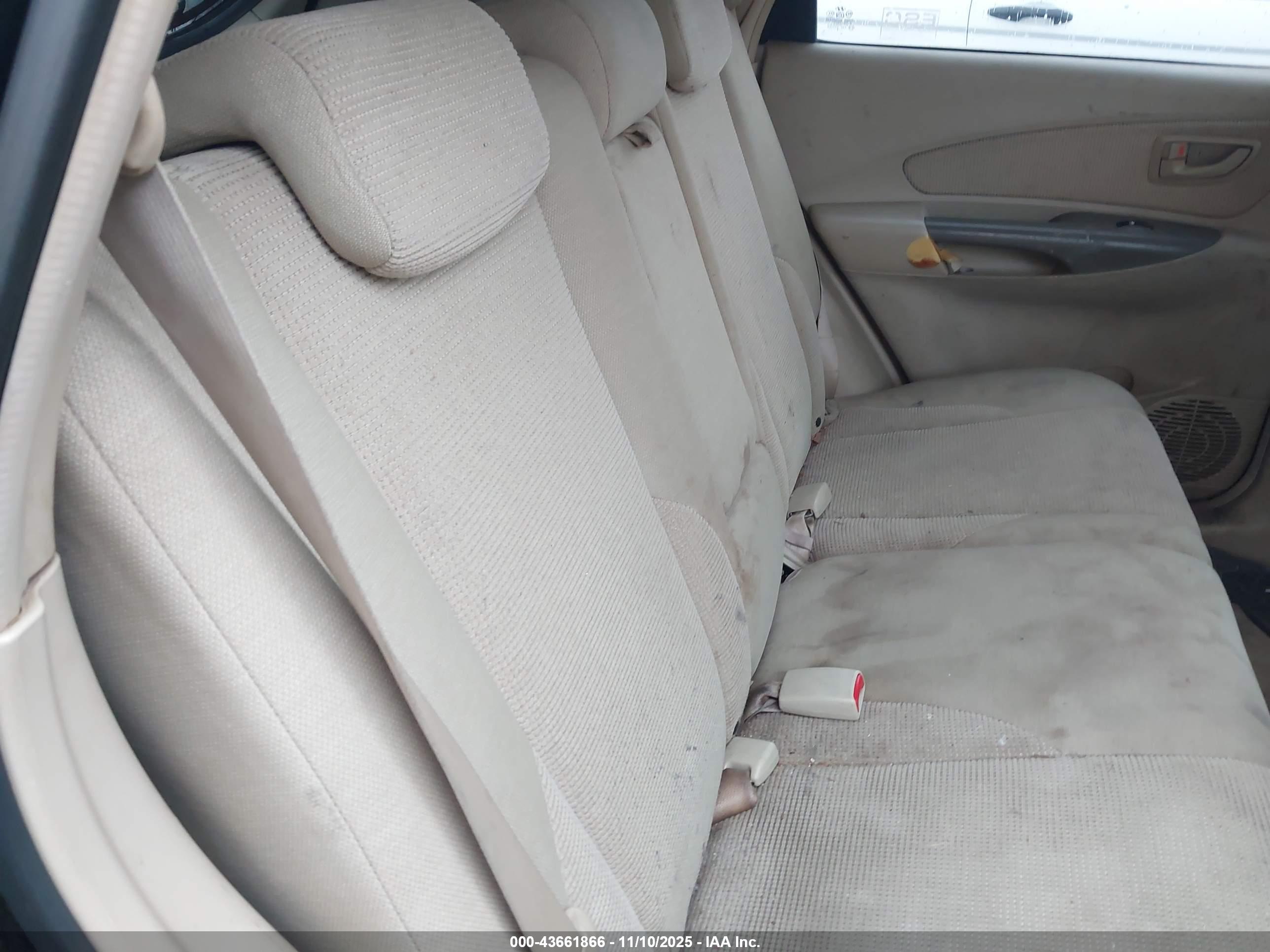 HYUNDAI TUCSON image 8