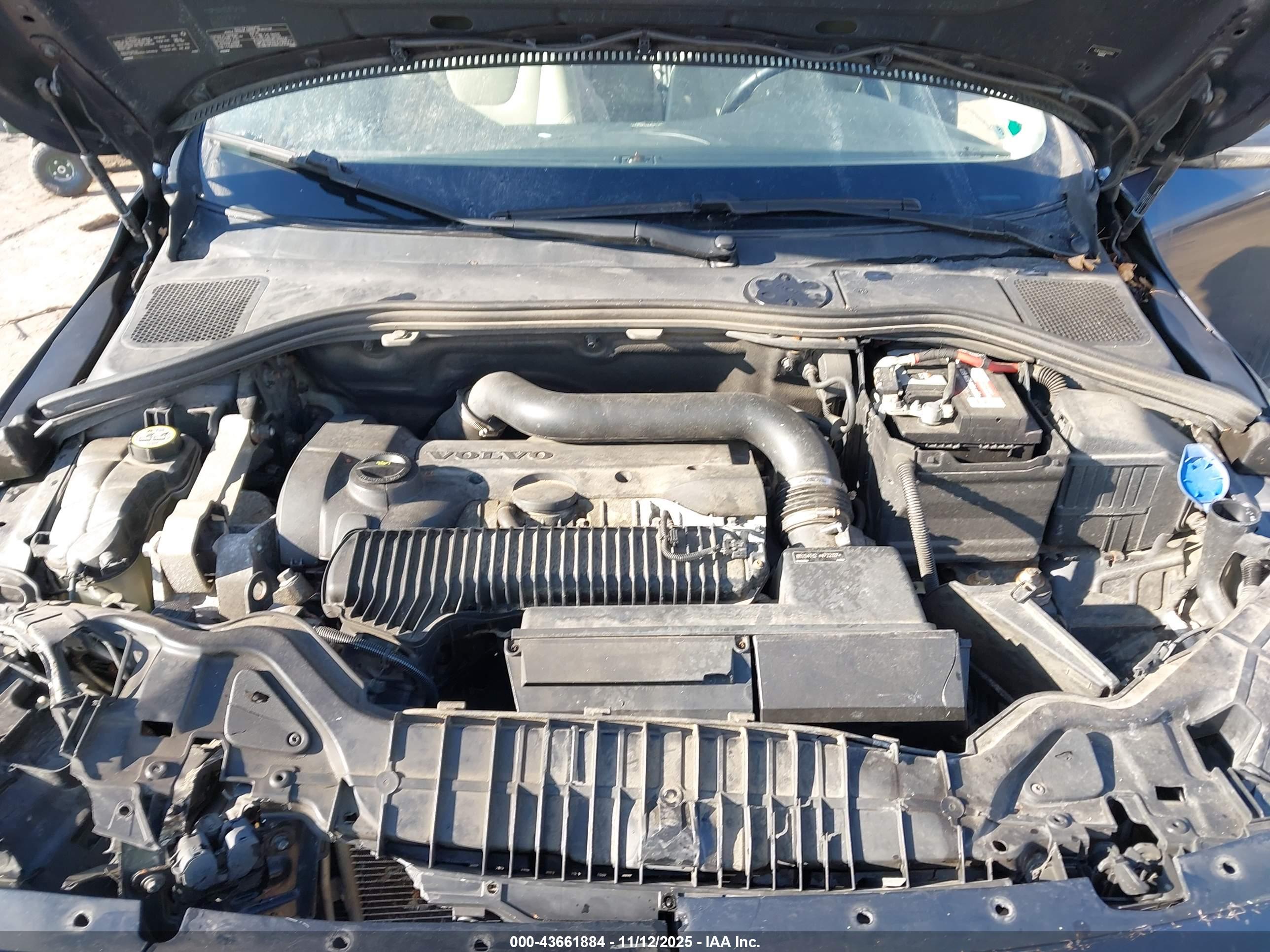 VOLVO S60 image 10