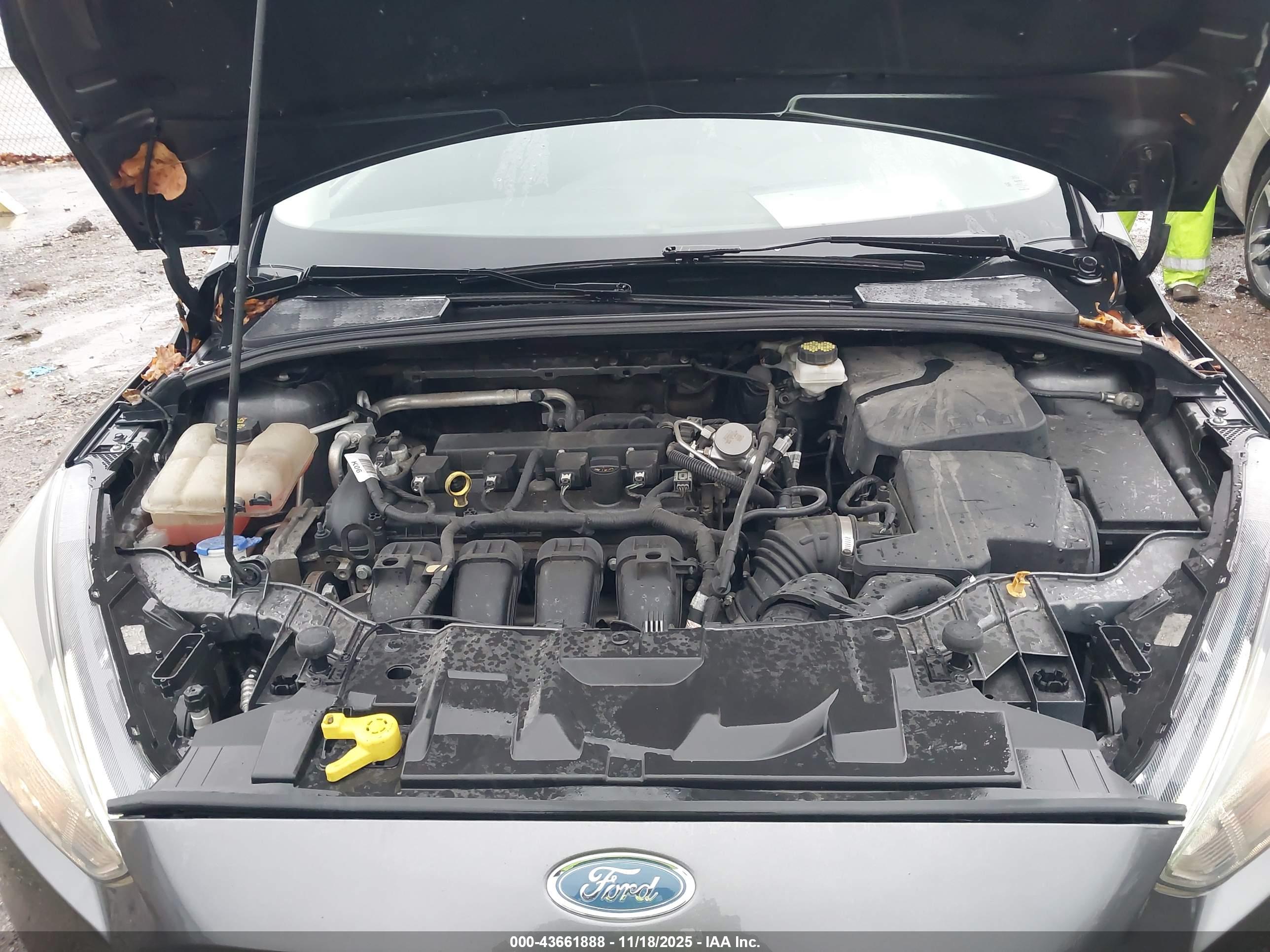 FORD FOCUS image 10