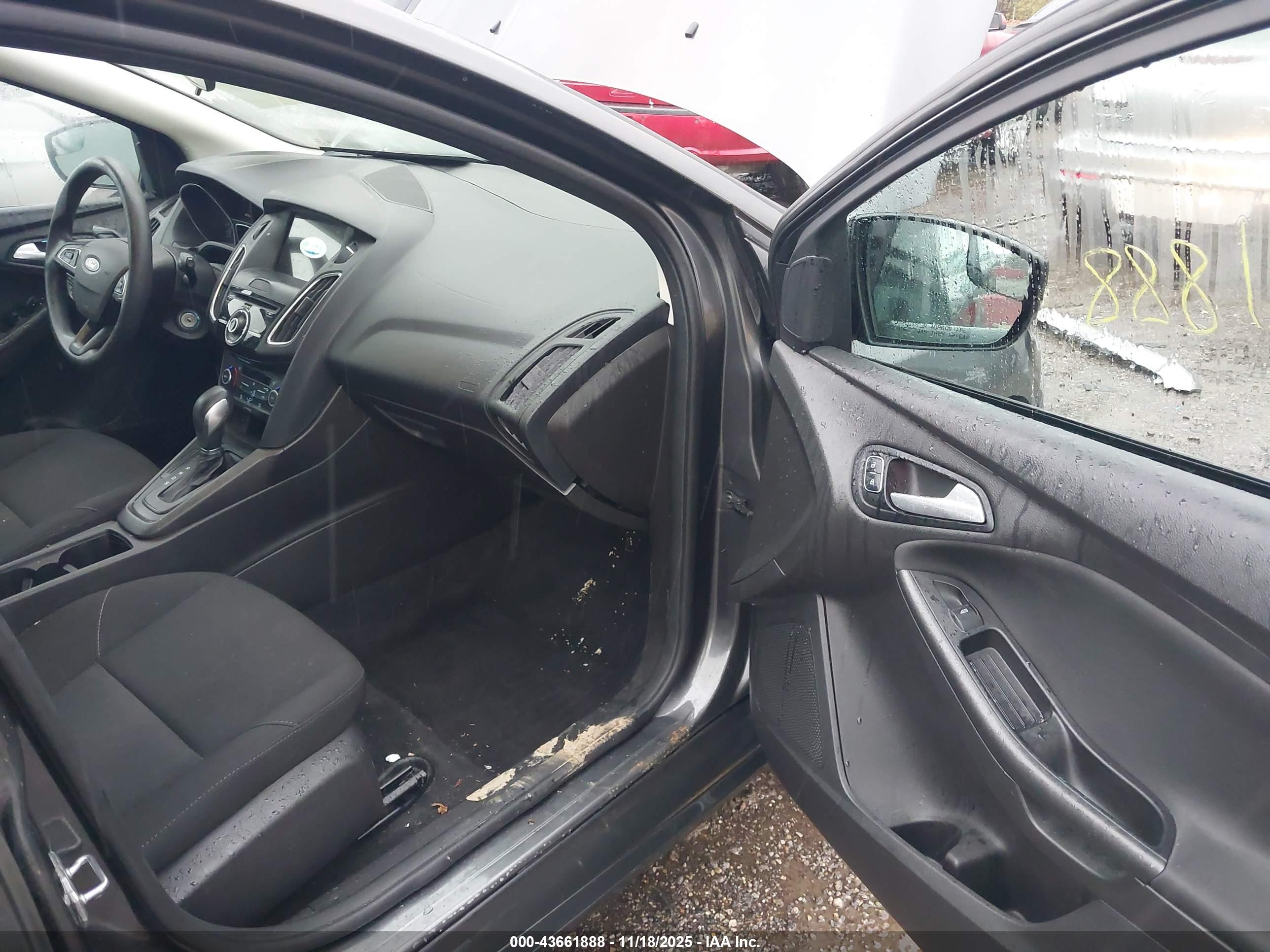 FORD FOCUS image 5