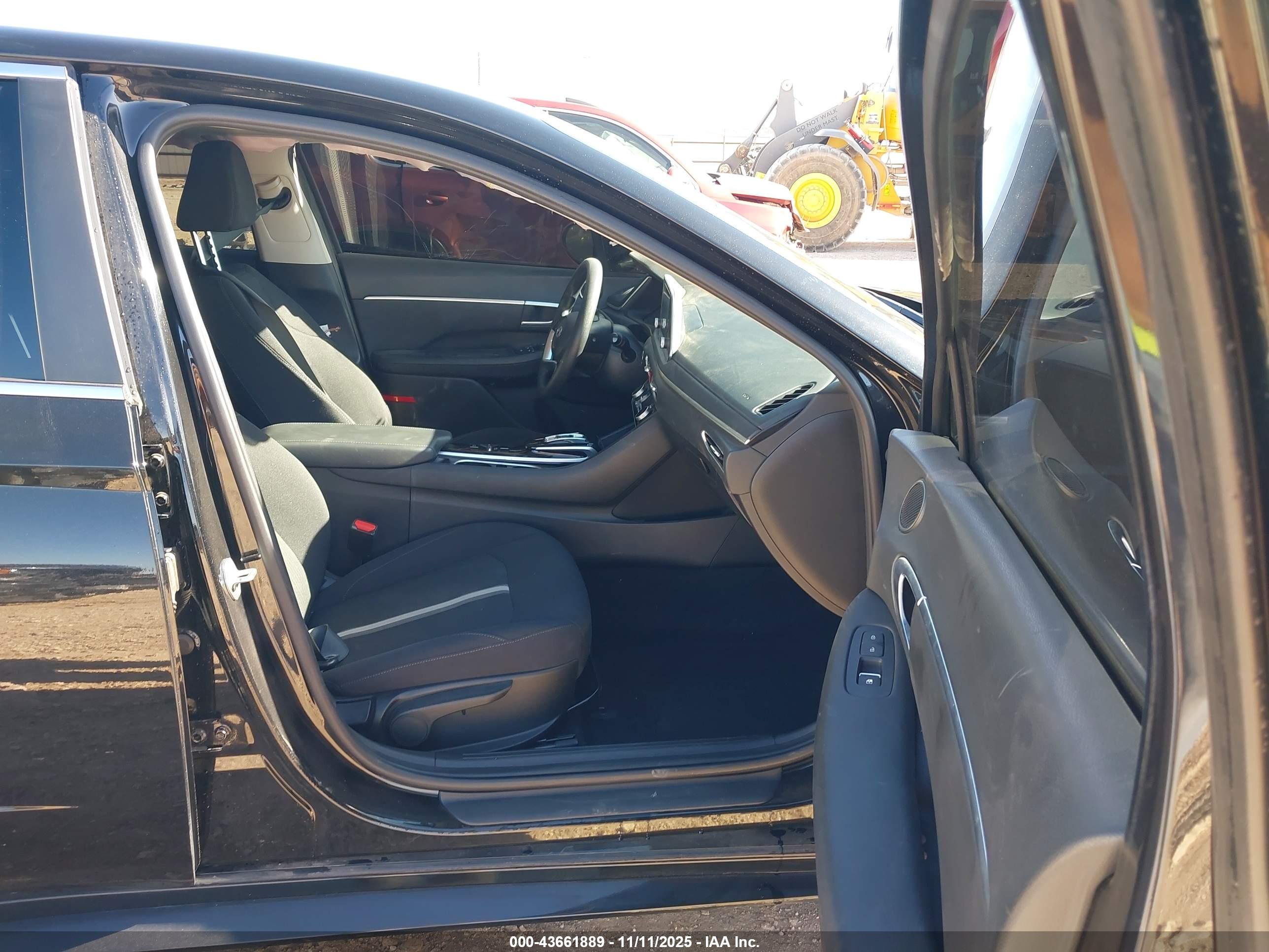 HYUNDAI SONATA image 5