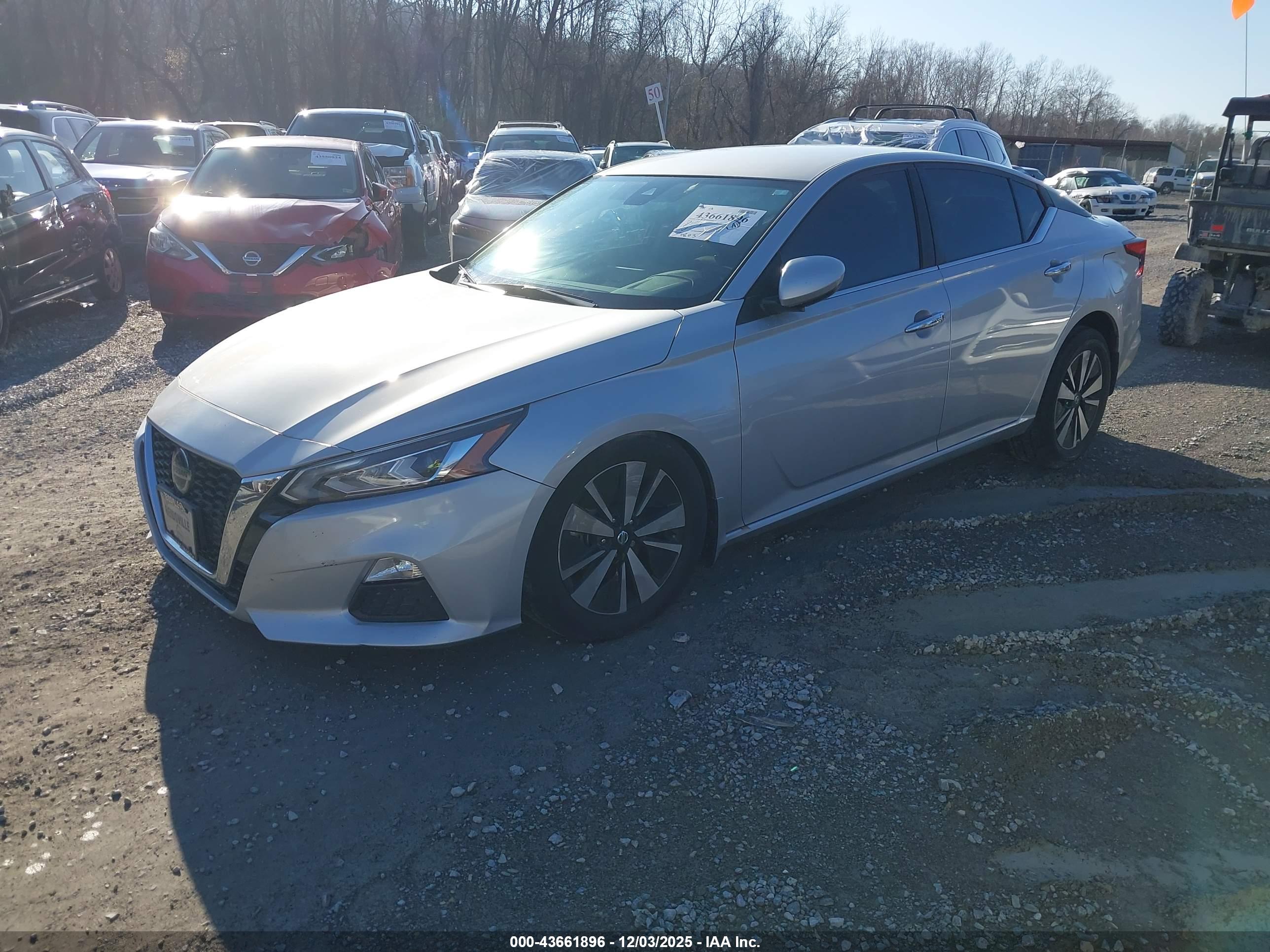 NISSAN ALTIMA image 2