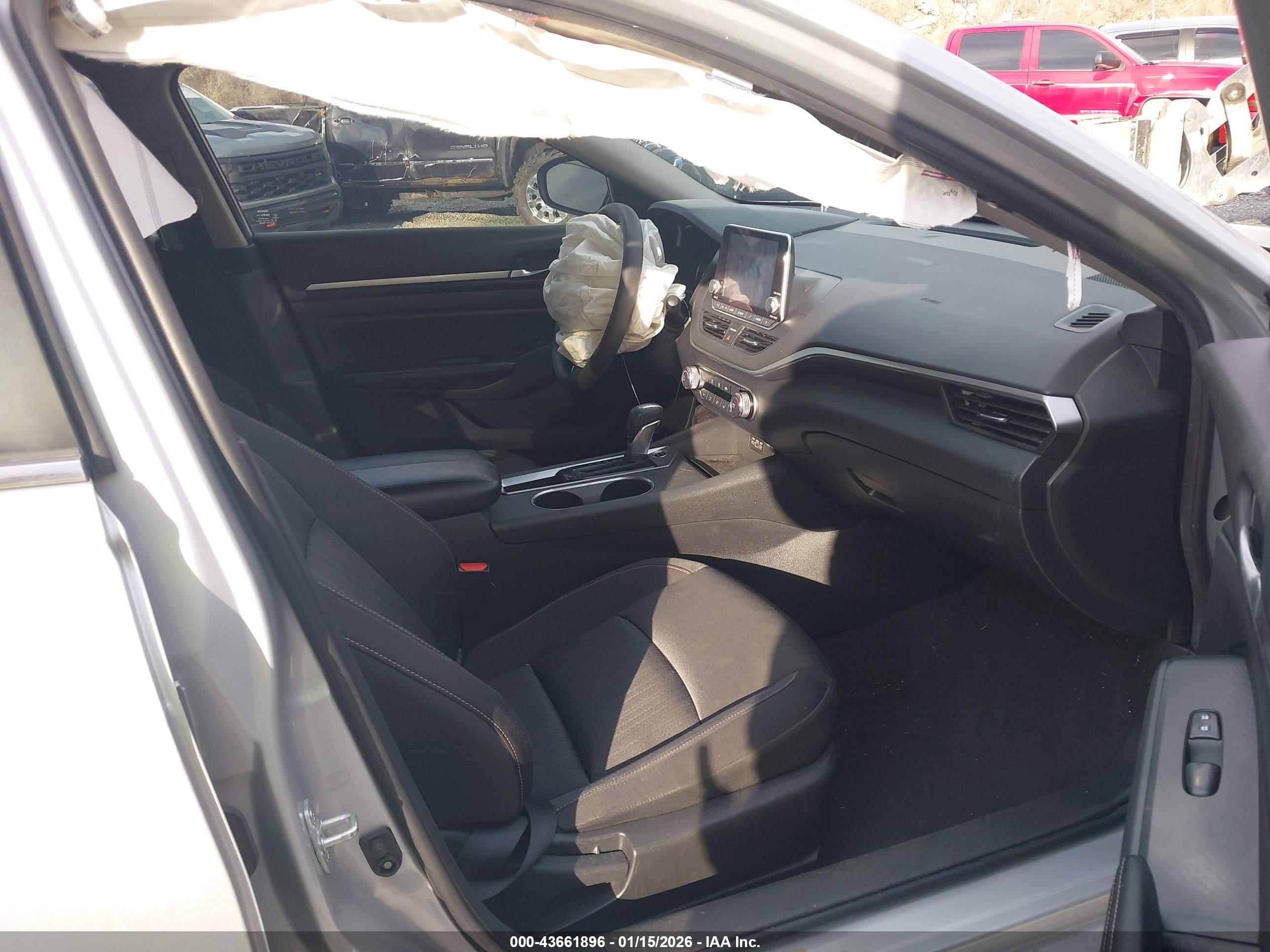 NISSAN ALTIMA image 5