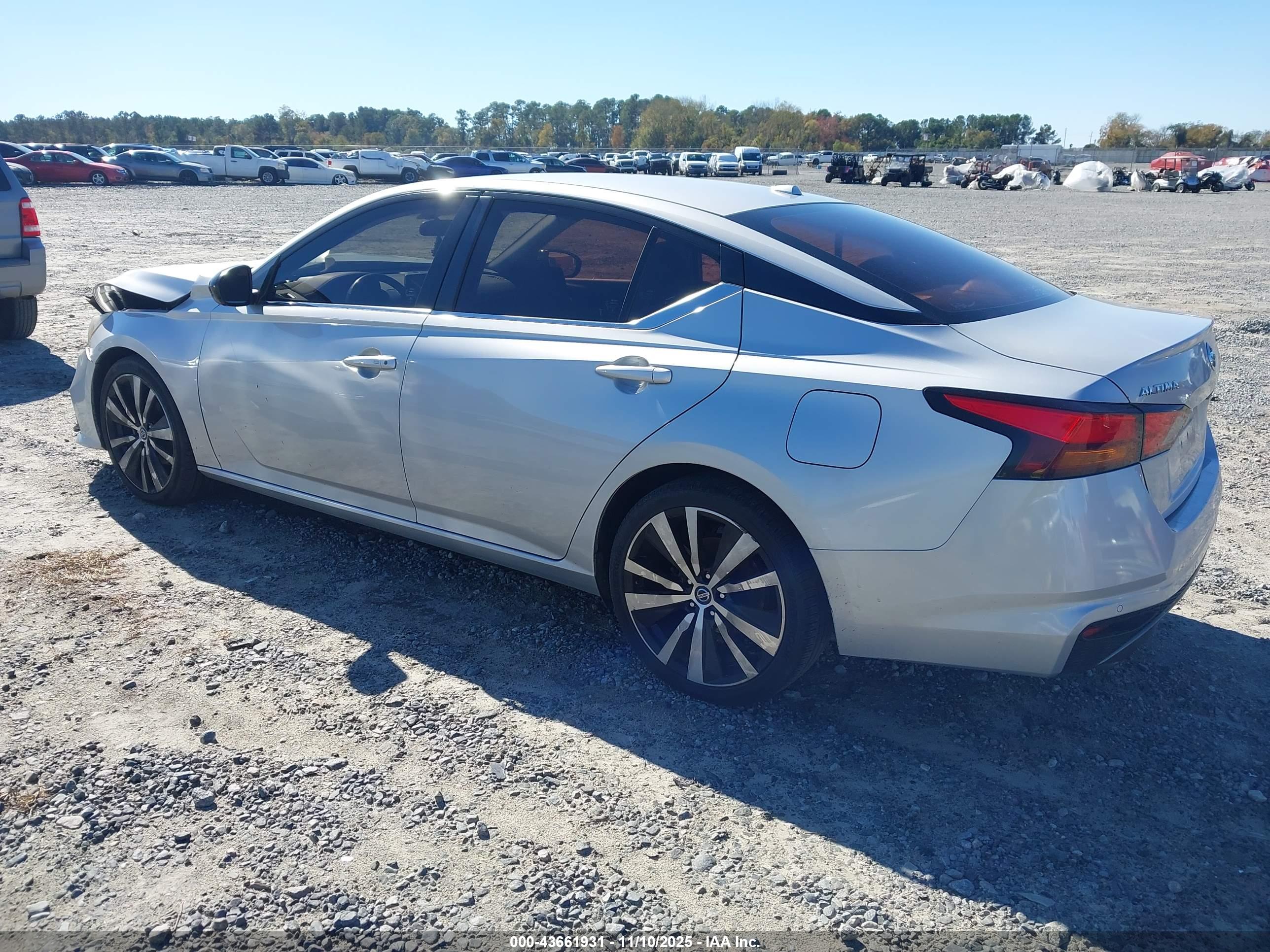 NISSAN ALTIMA image 3