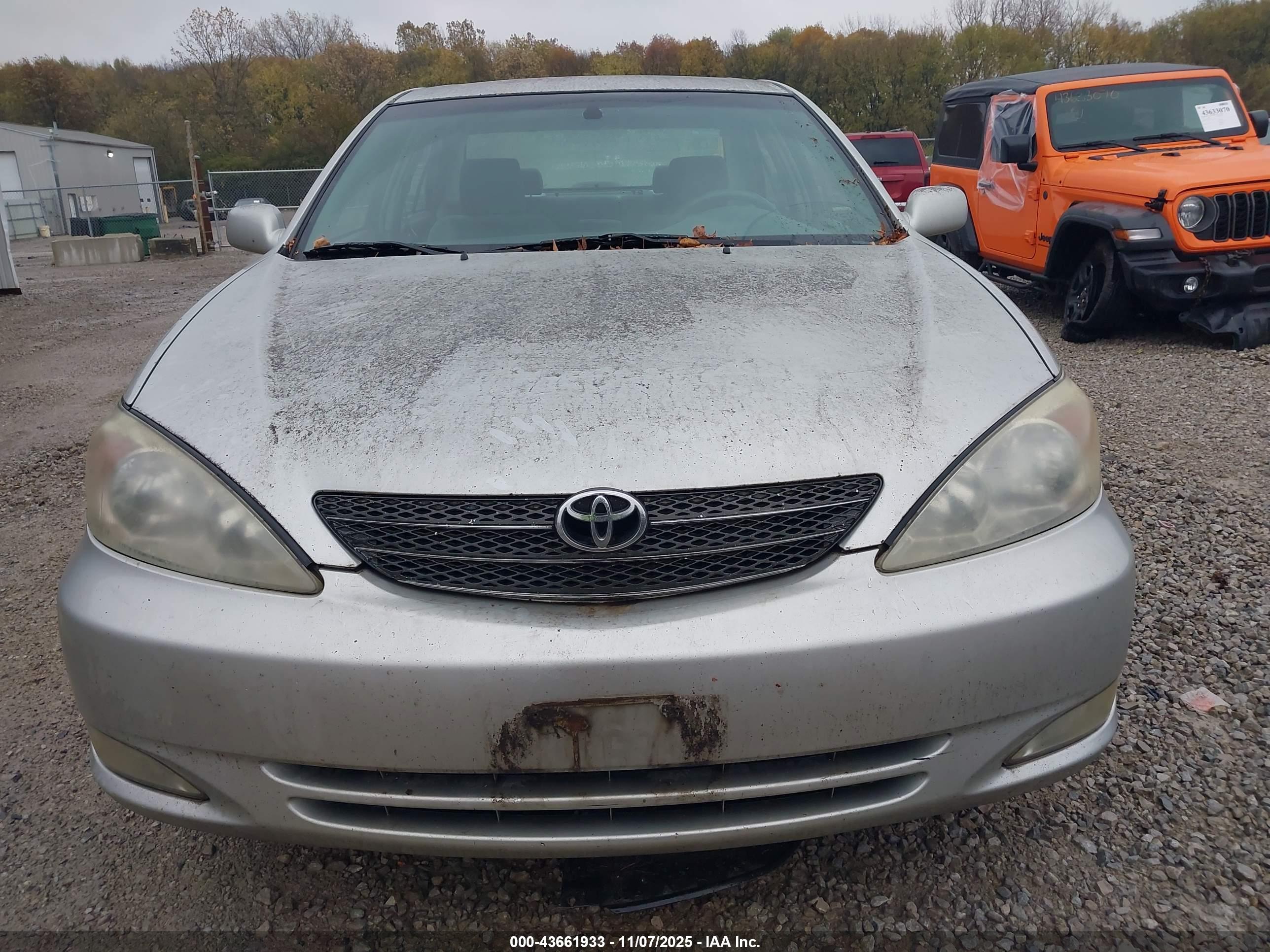 TOYOTA CAMRY image 6