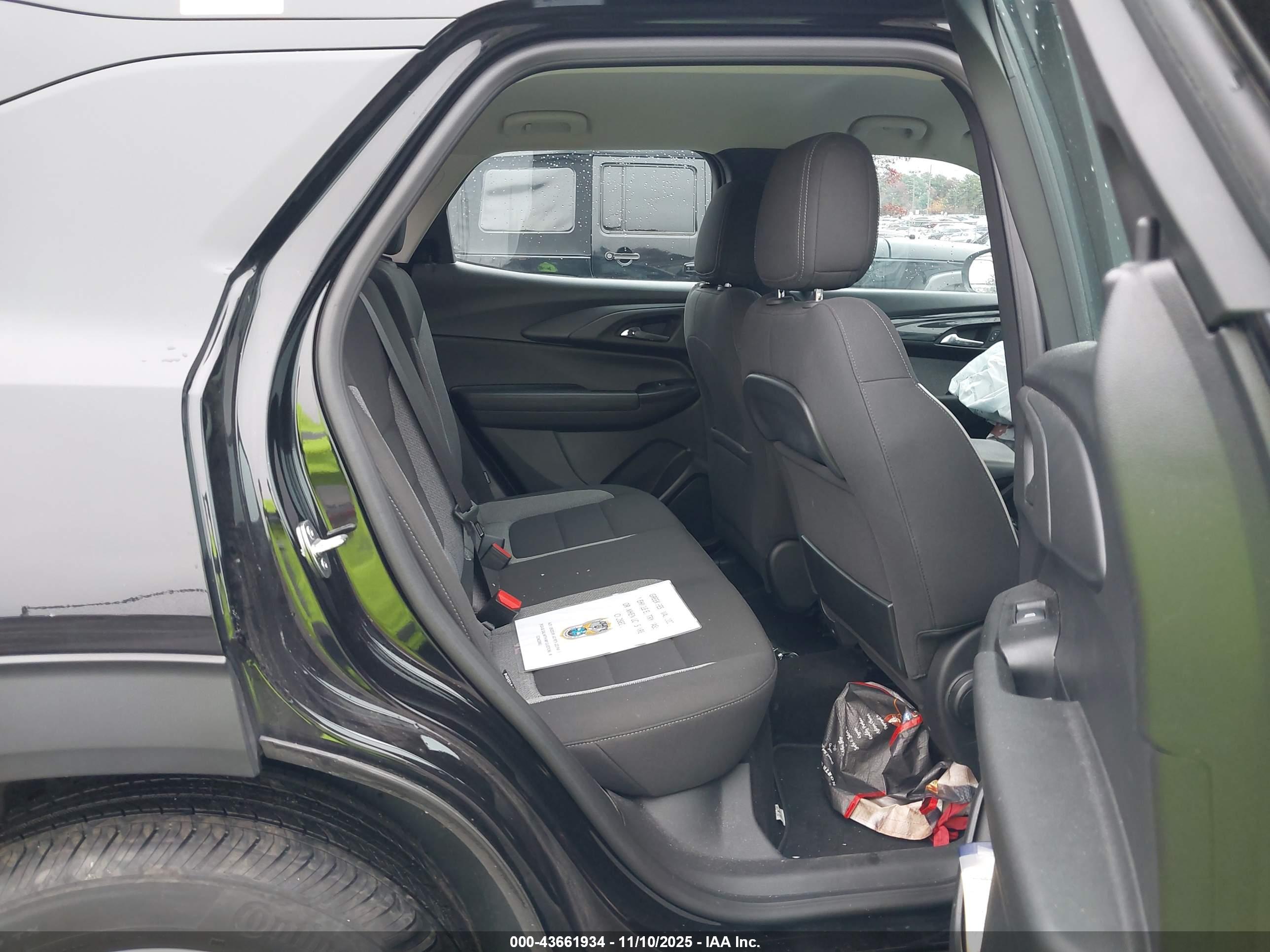 CHEVROLET TRAILBLAZER image 8