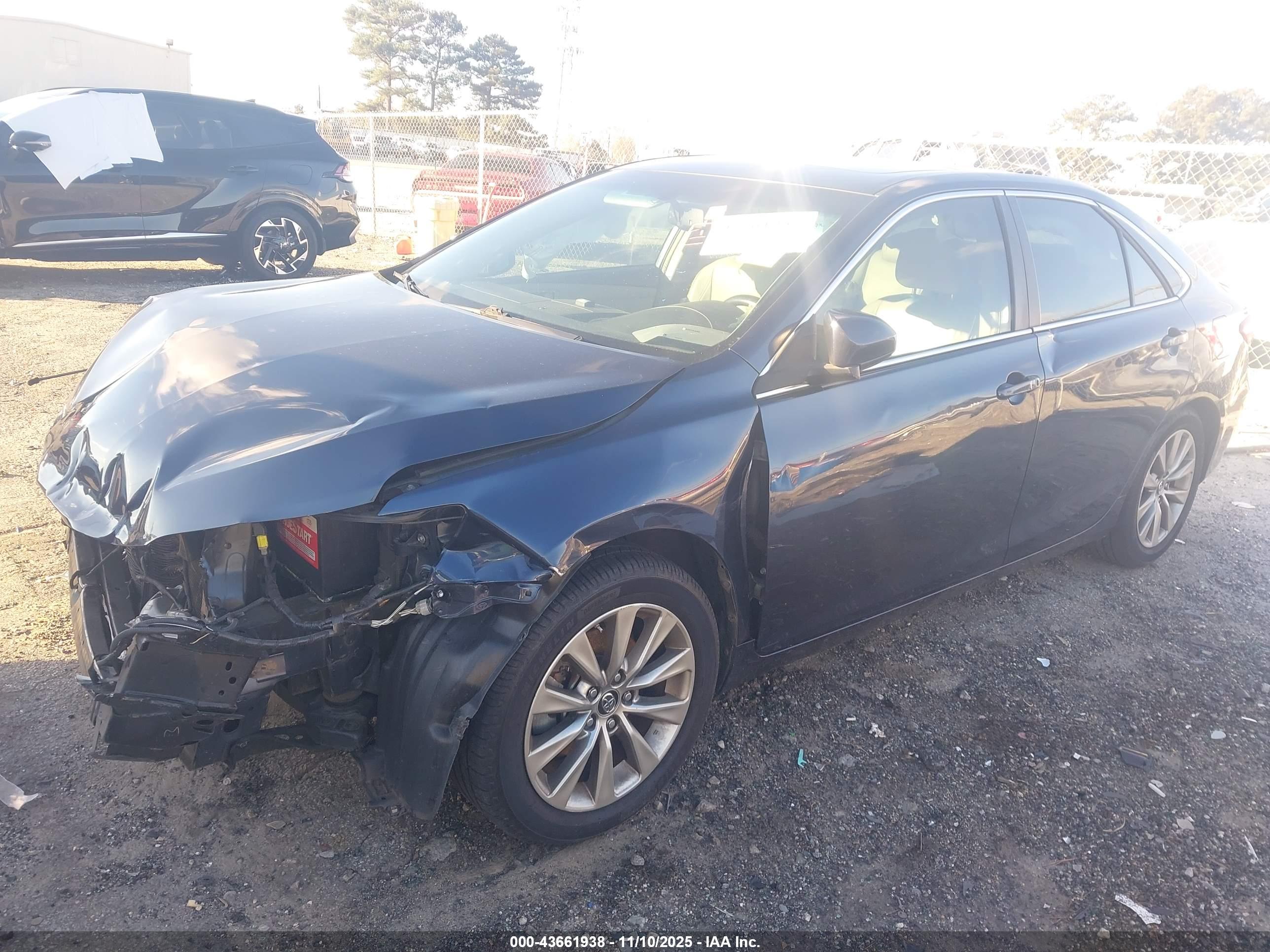 TOYOTA CAMRY image 2