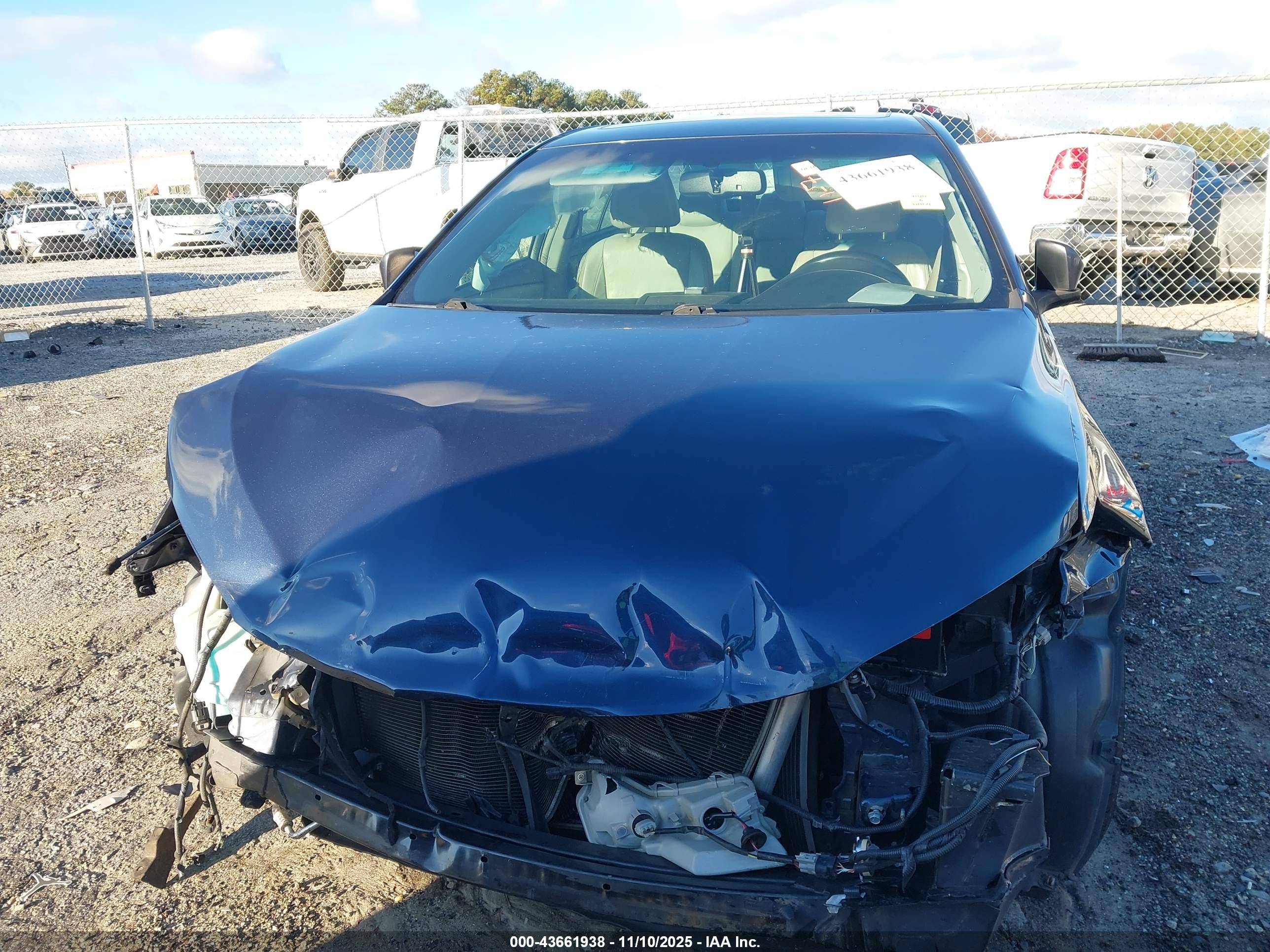 TOYOTA CAMRY image 6