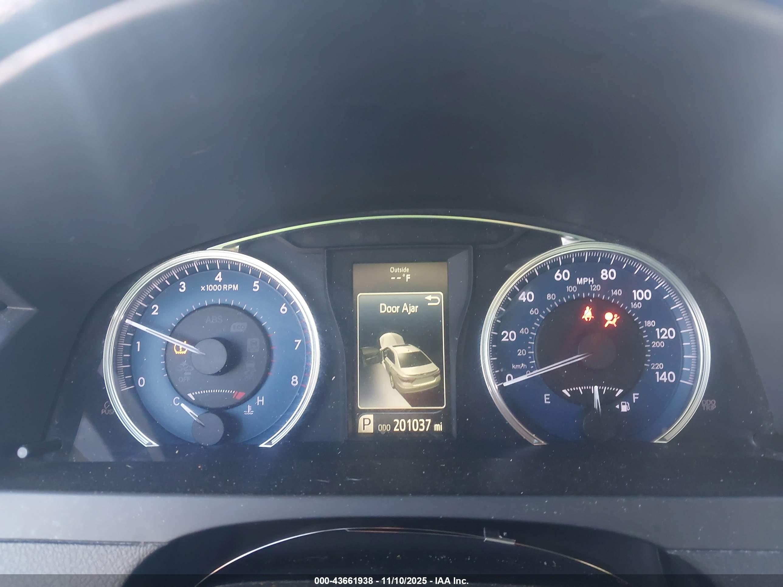 TOYOTA CAMRY image 7