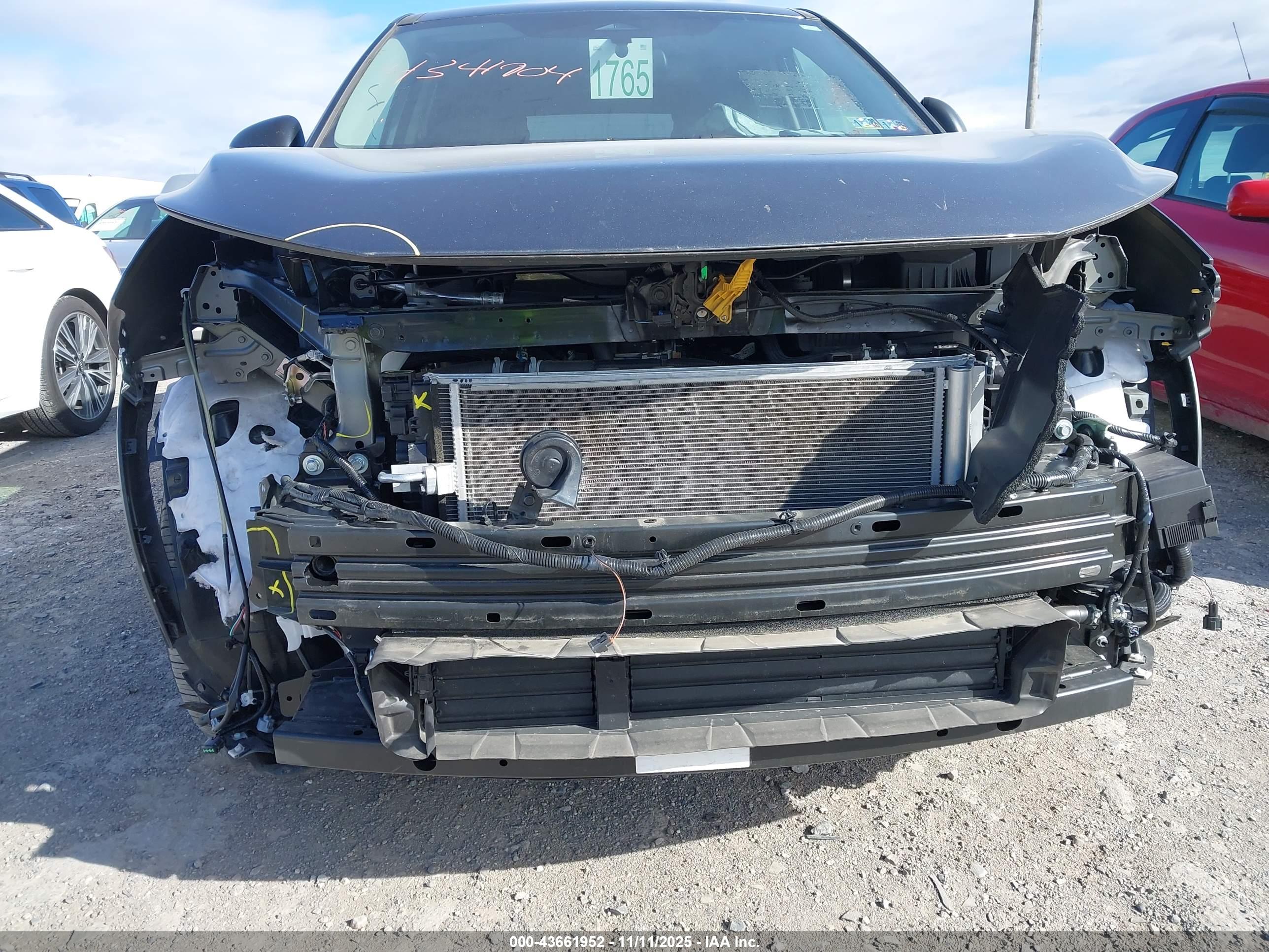 NISSAN ROGUE image 6