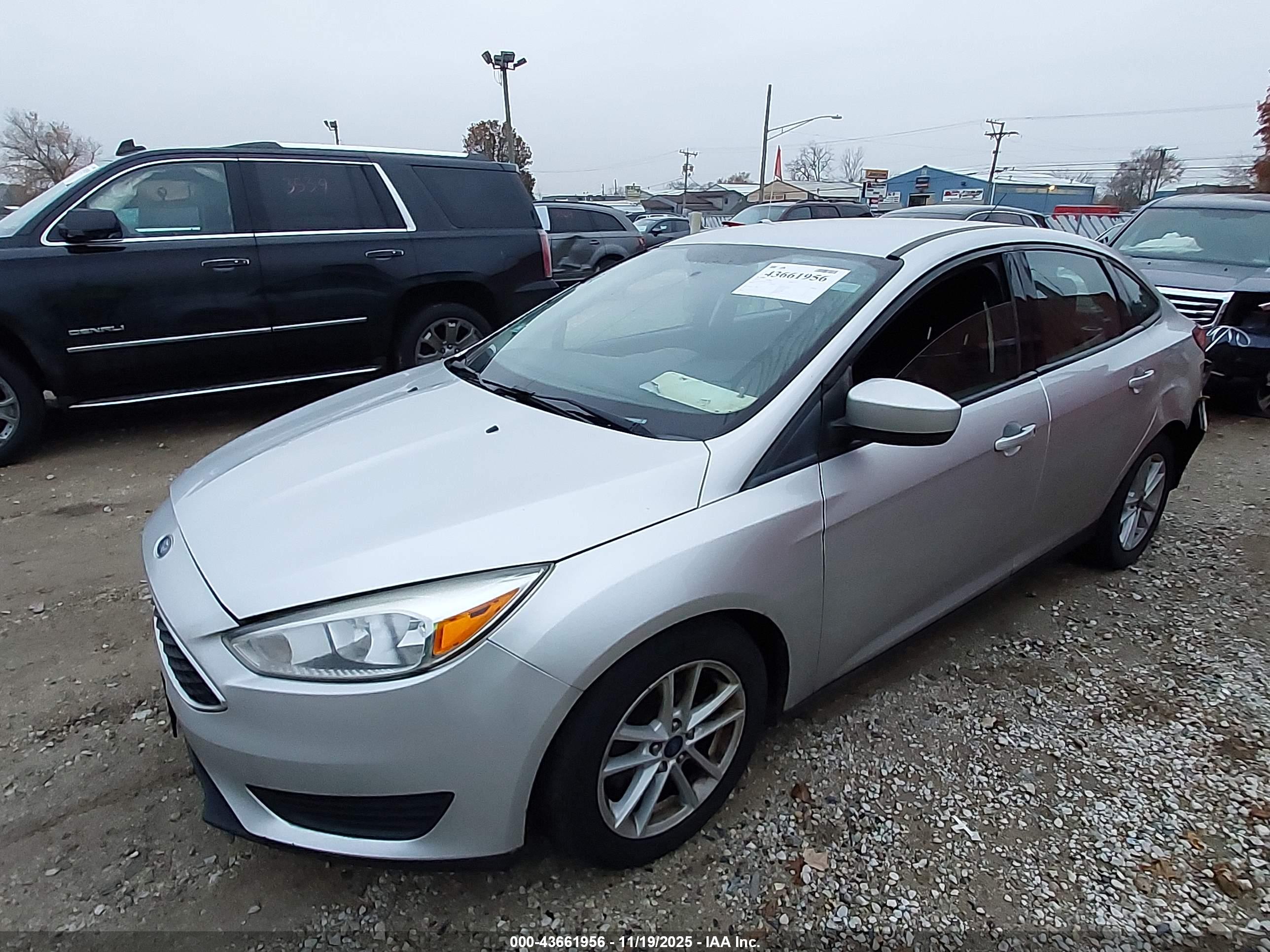 FORD FOCUS image 2