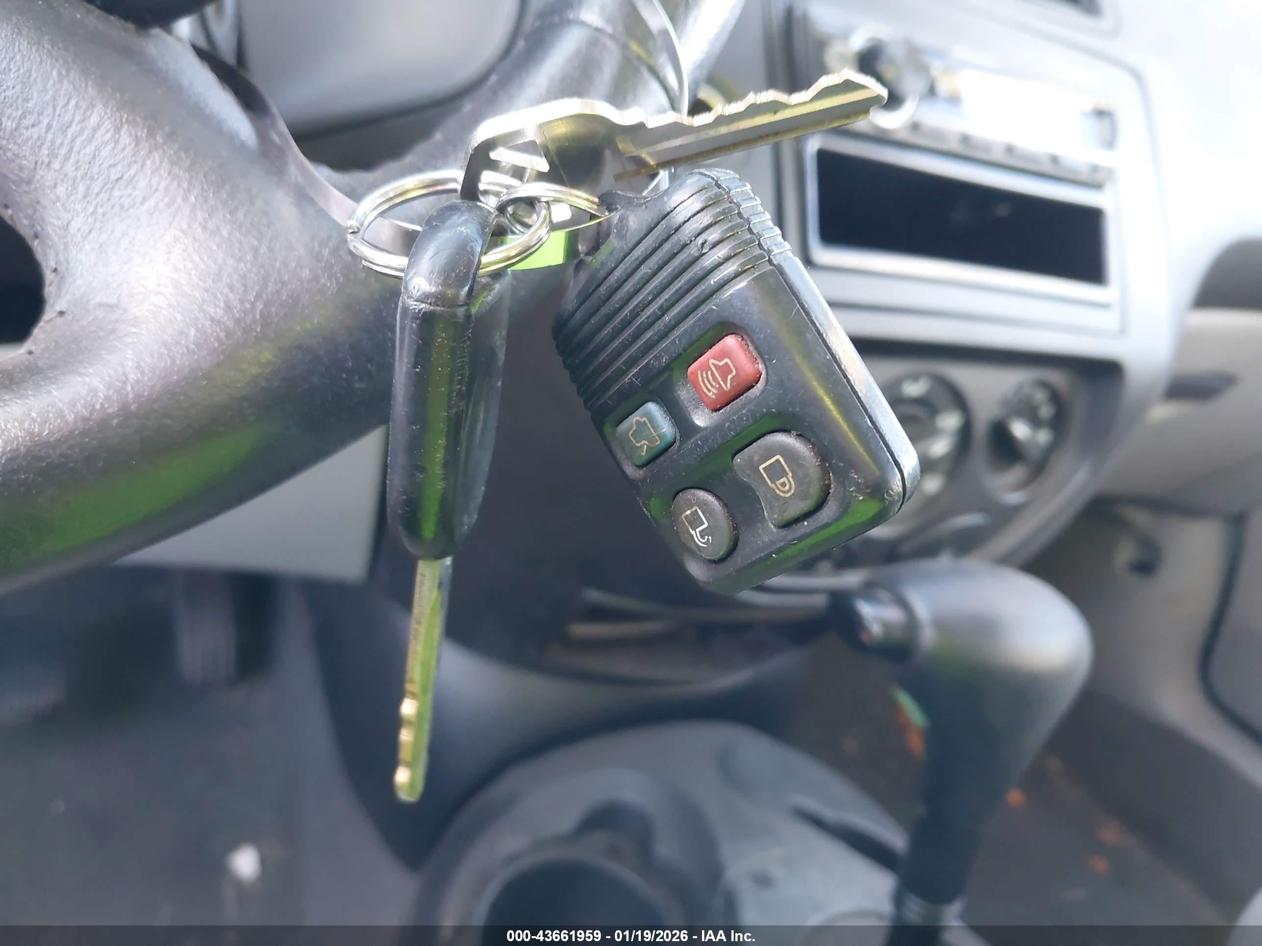 FORD FOCUS image 11
