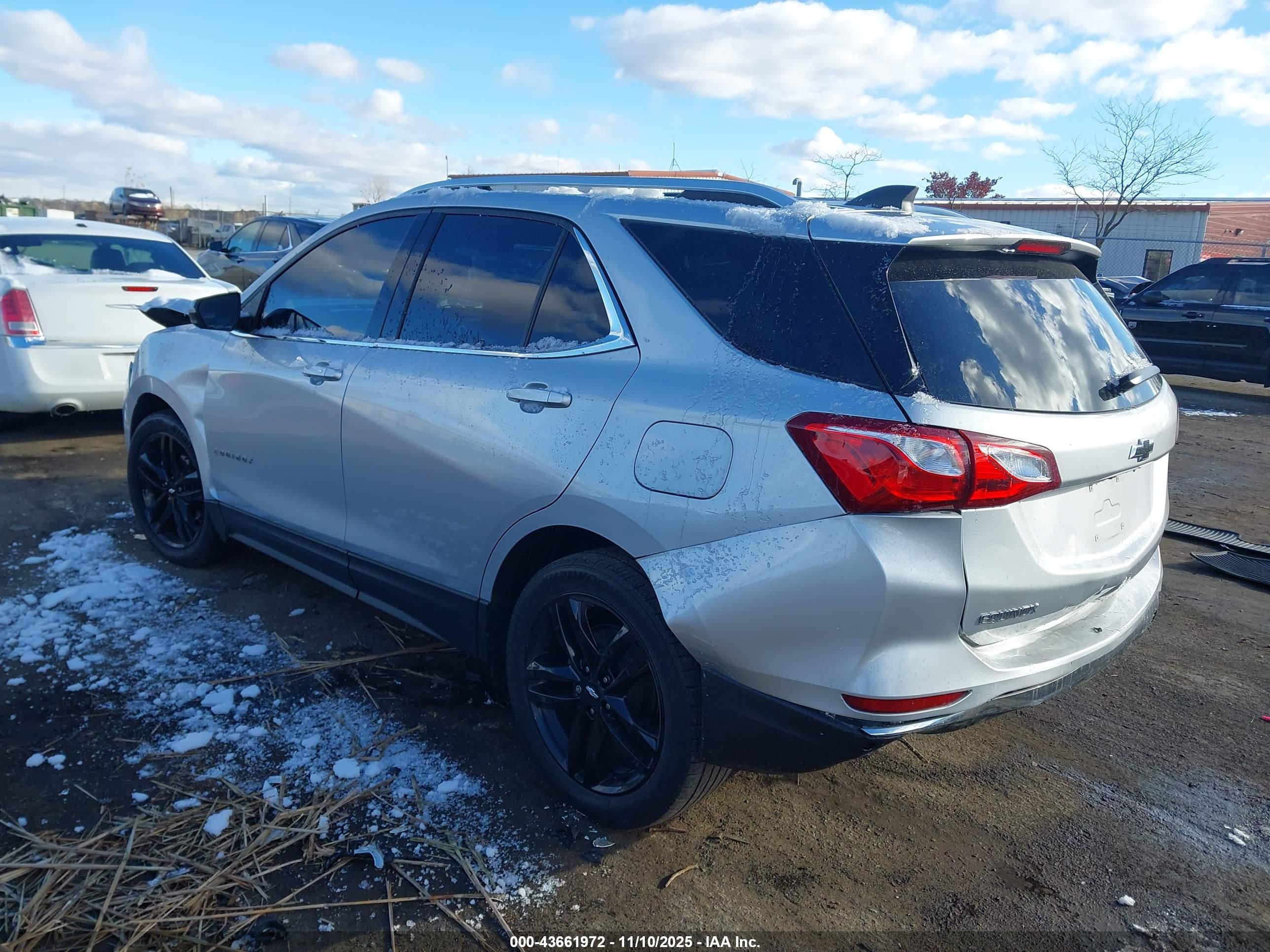 CHEVROLET EQUINOX image 3