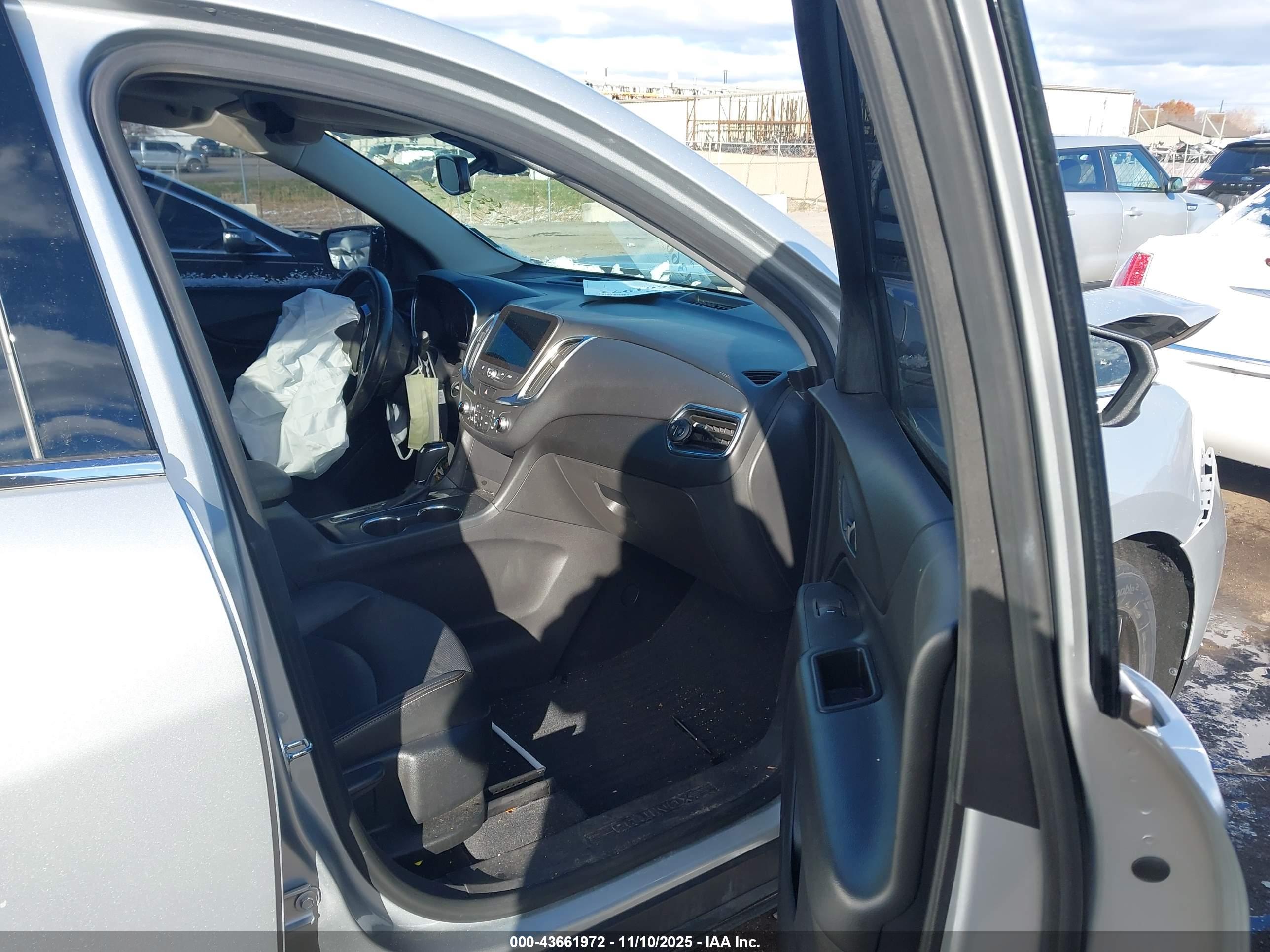 CHEVROLET EQUINOX image 5