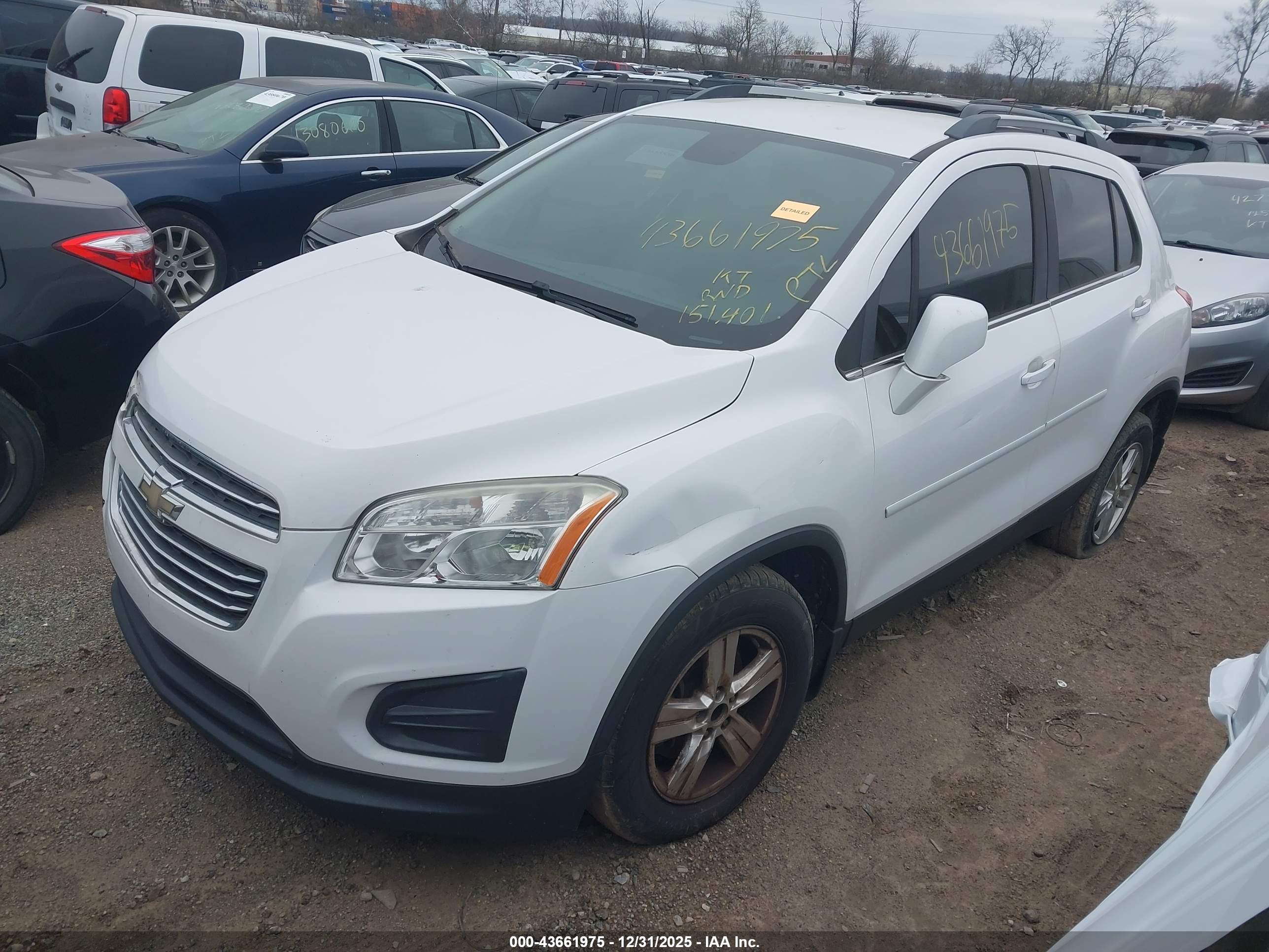 CHEVROLET TRAX image 2