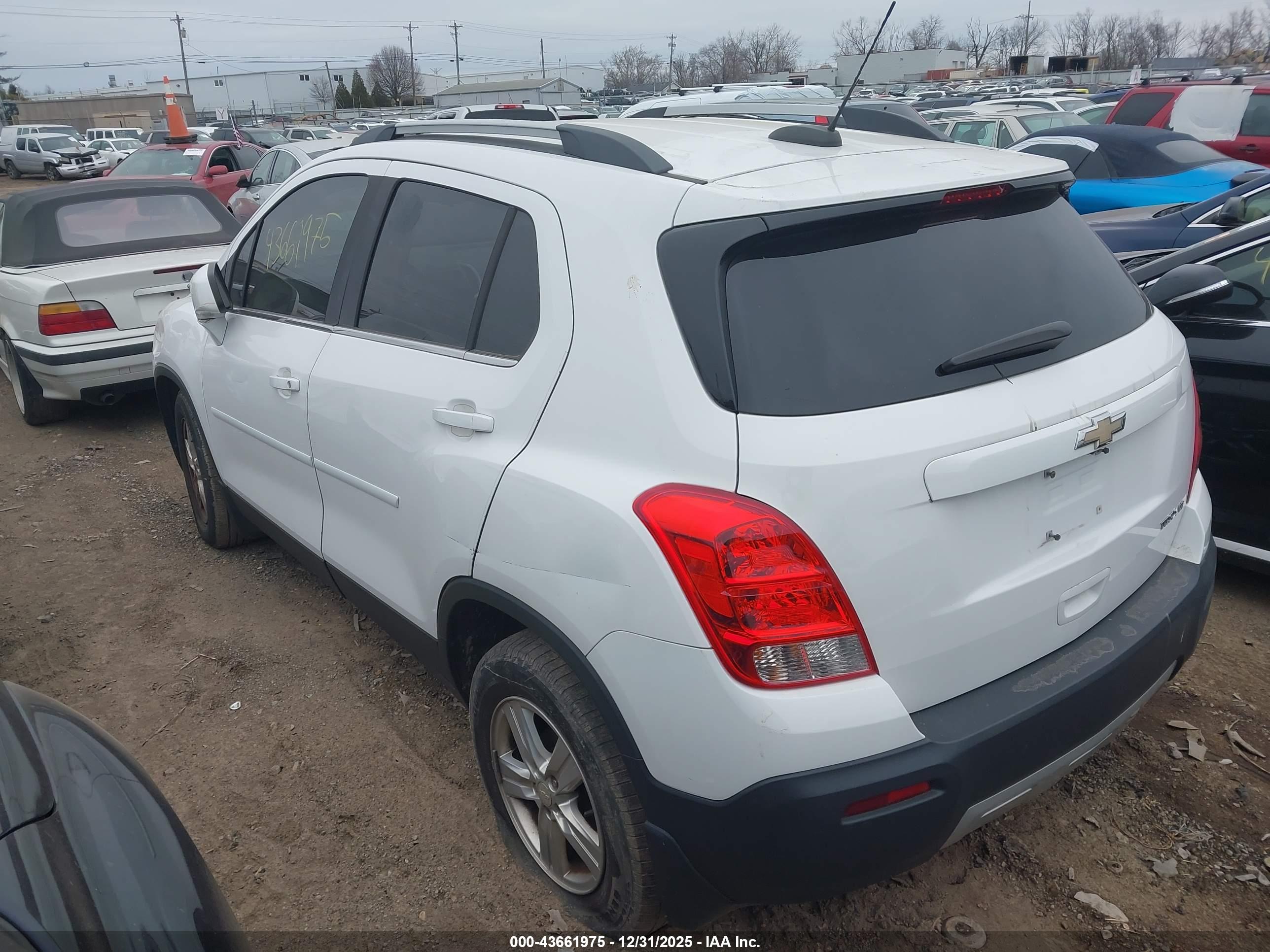 CHEVROLET TRAX image 3