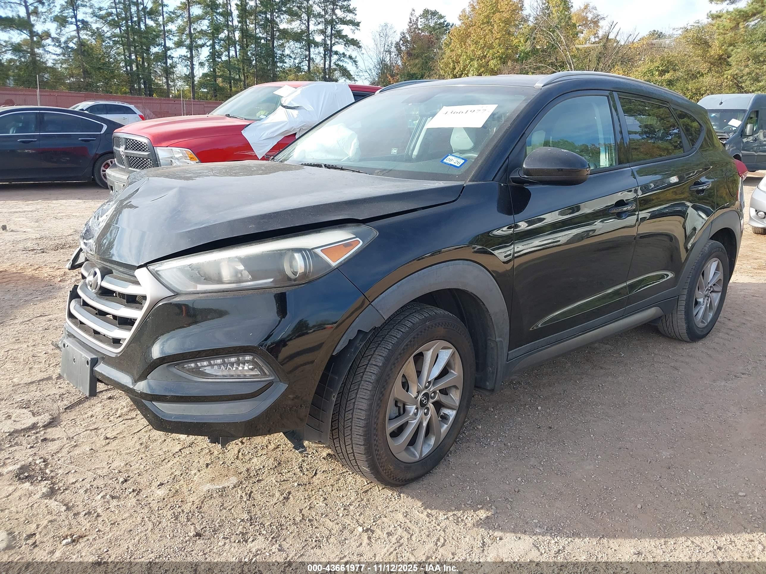 HYUNDAI TUCSON image 2