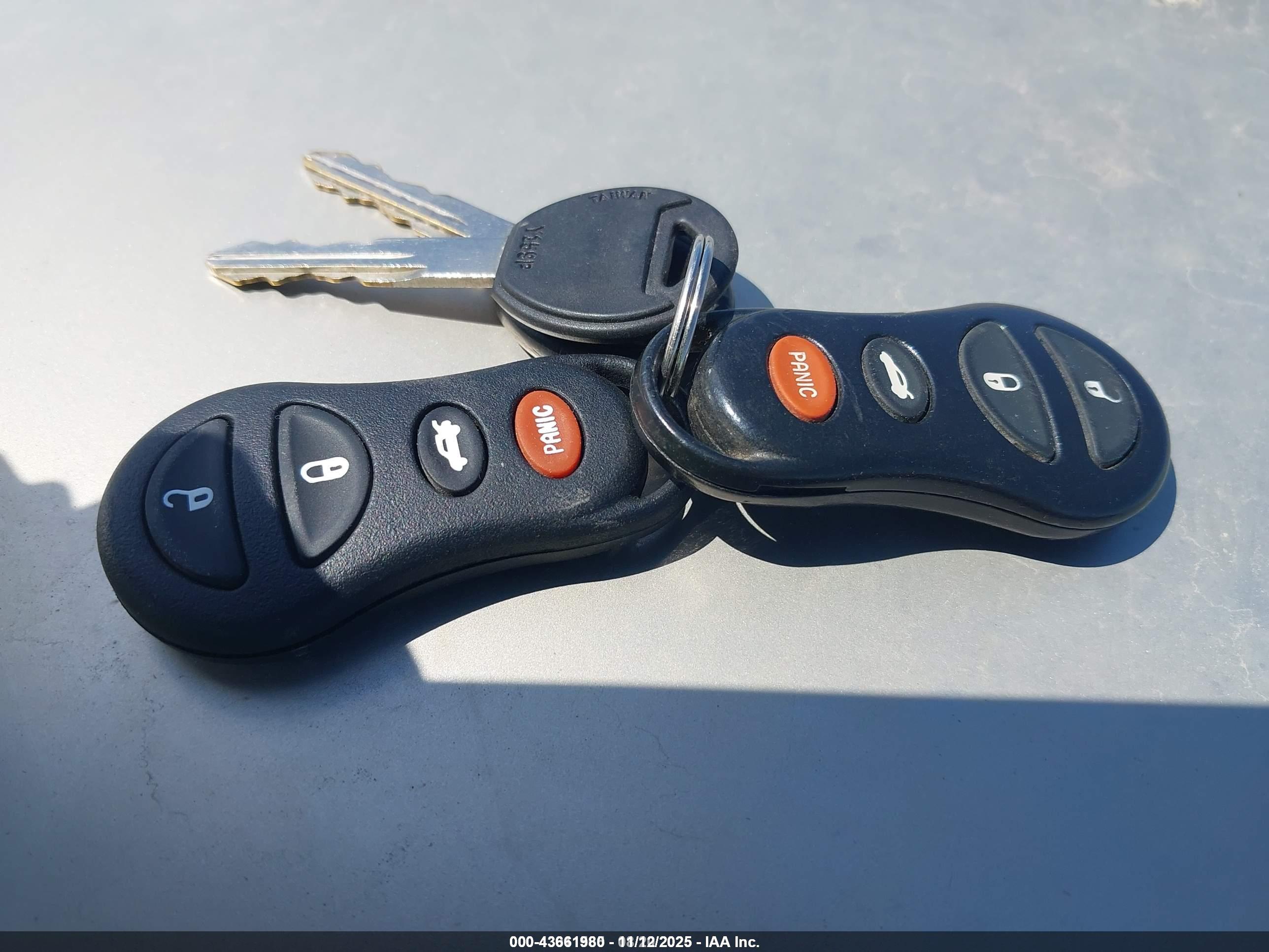 DODGE STRATUS image 11