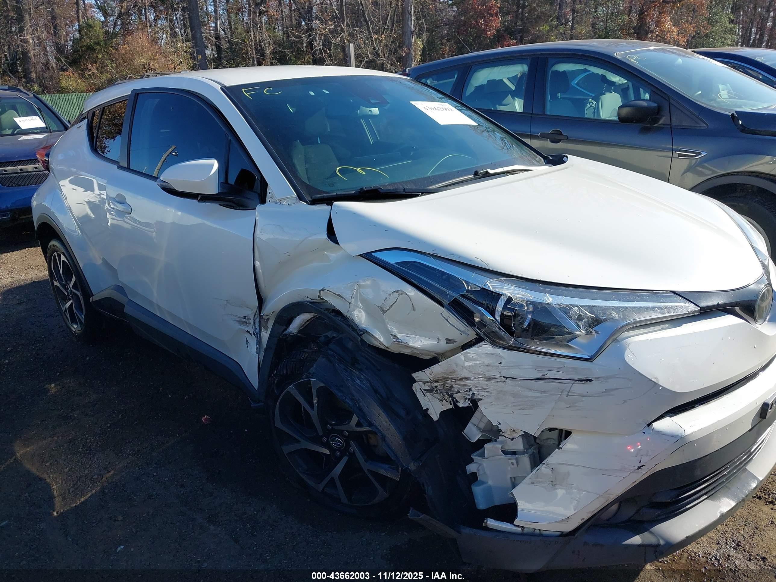 TOYOTA C-HR image 6