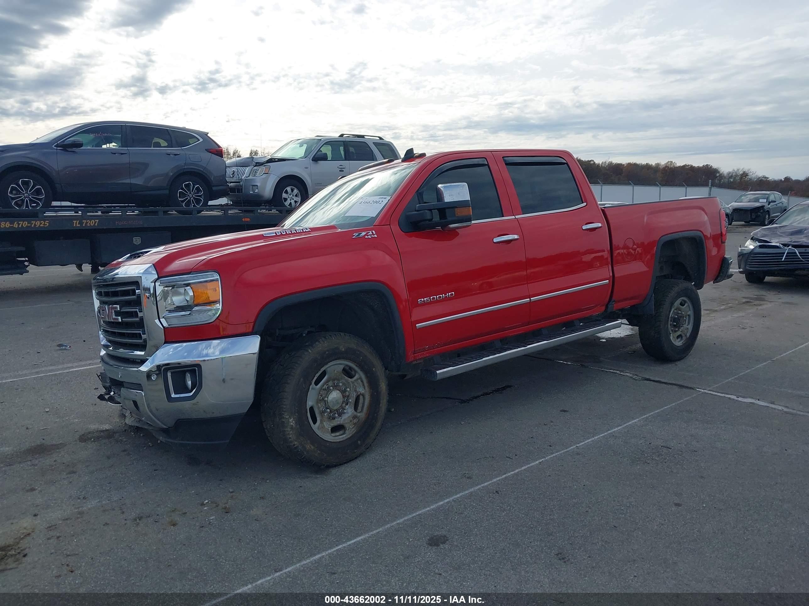GMC SIERRA image 2