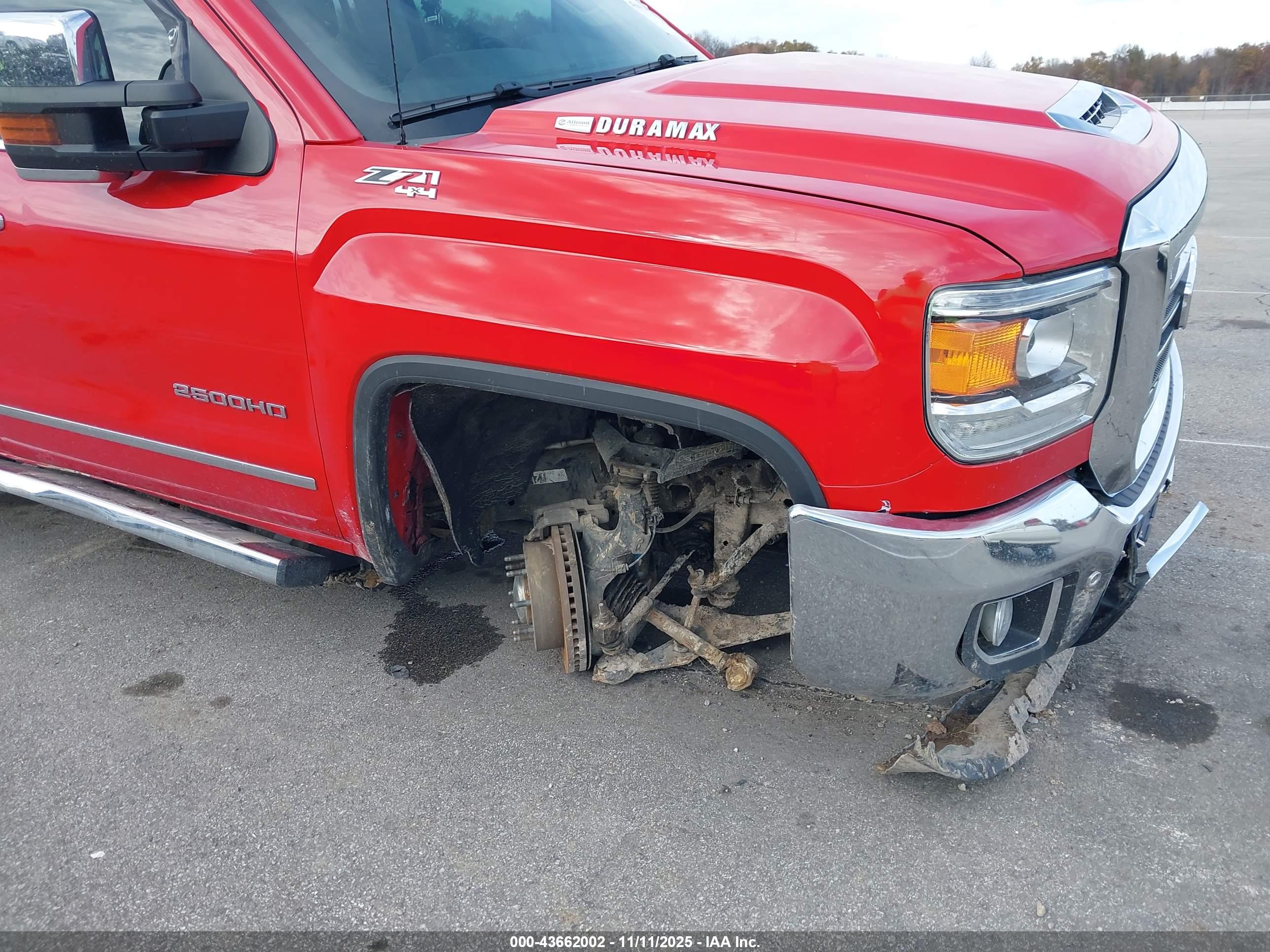 GMC SIERRA image 6