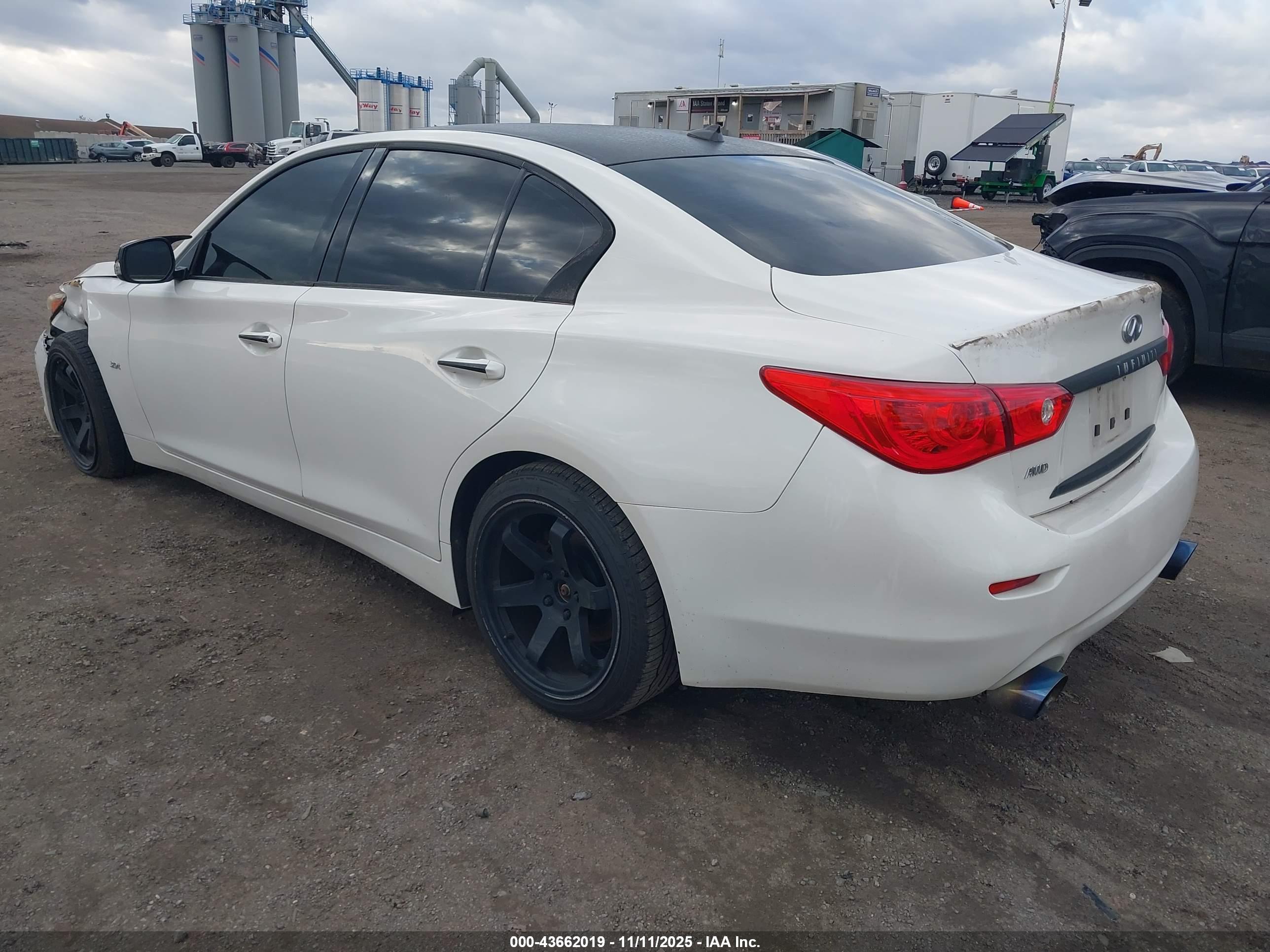 INFINITI Q50 image 3