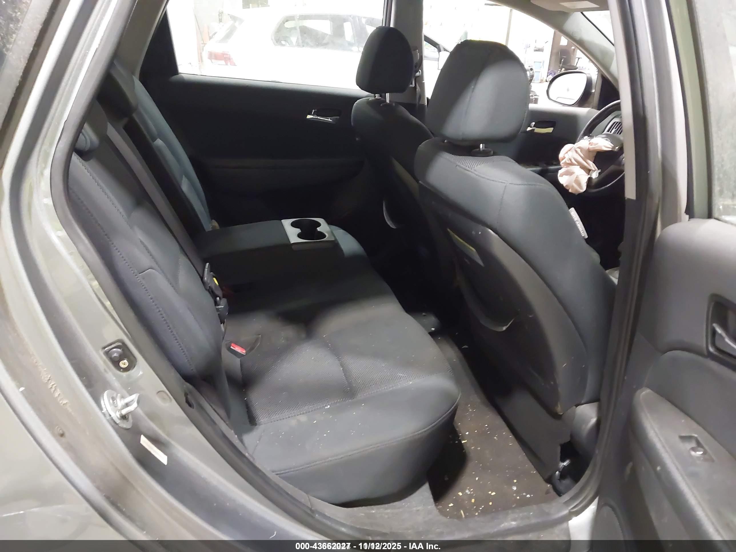 HYUNDAI ELANTRA image 8