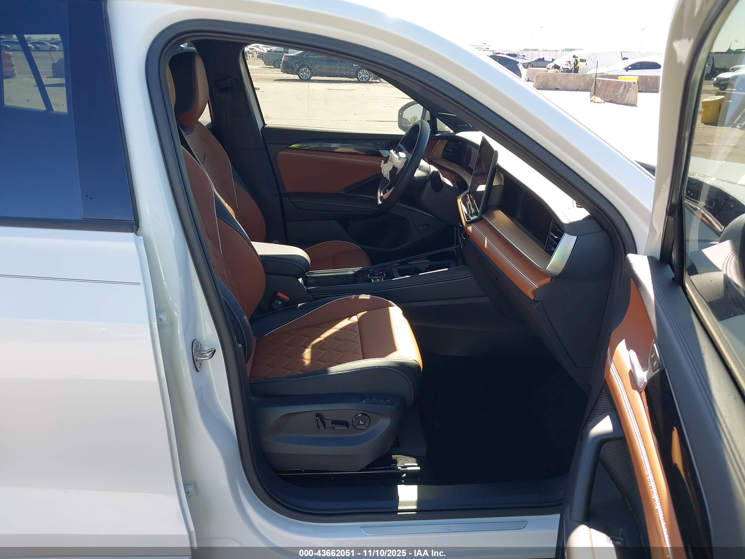 VOLKSWAGEN TIGUAN image 5