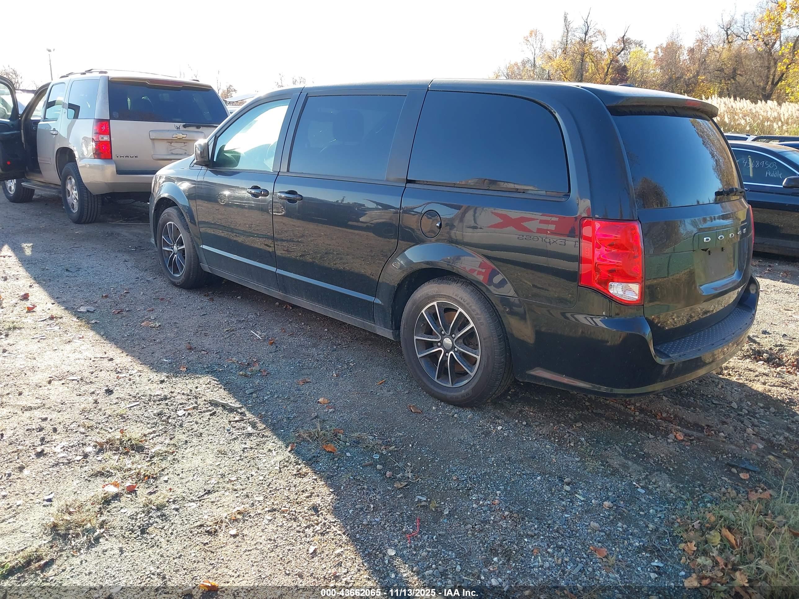 DODGE GRAND image 3