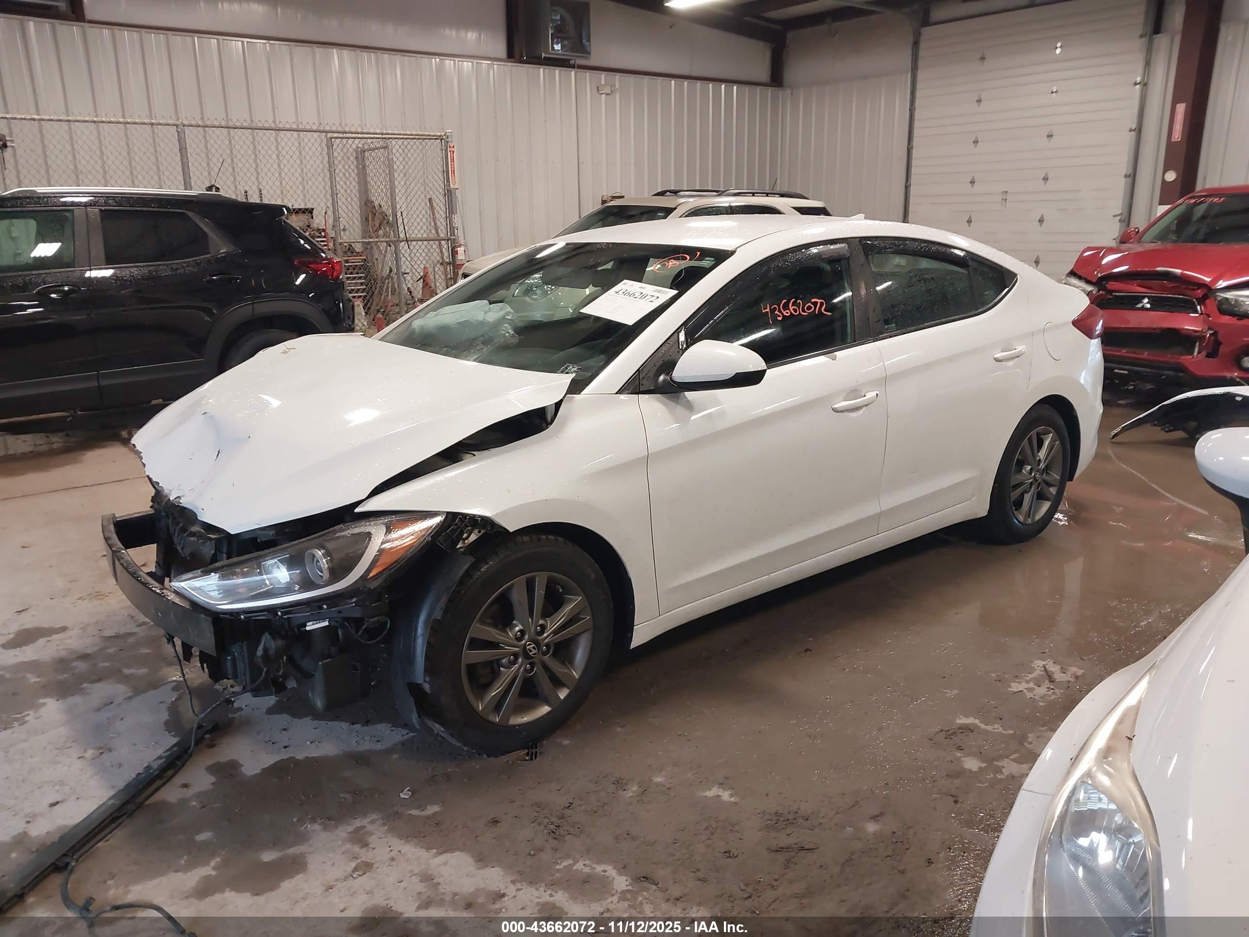HYUNDAI ELANTRA image 2