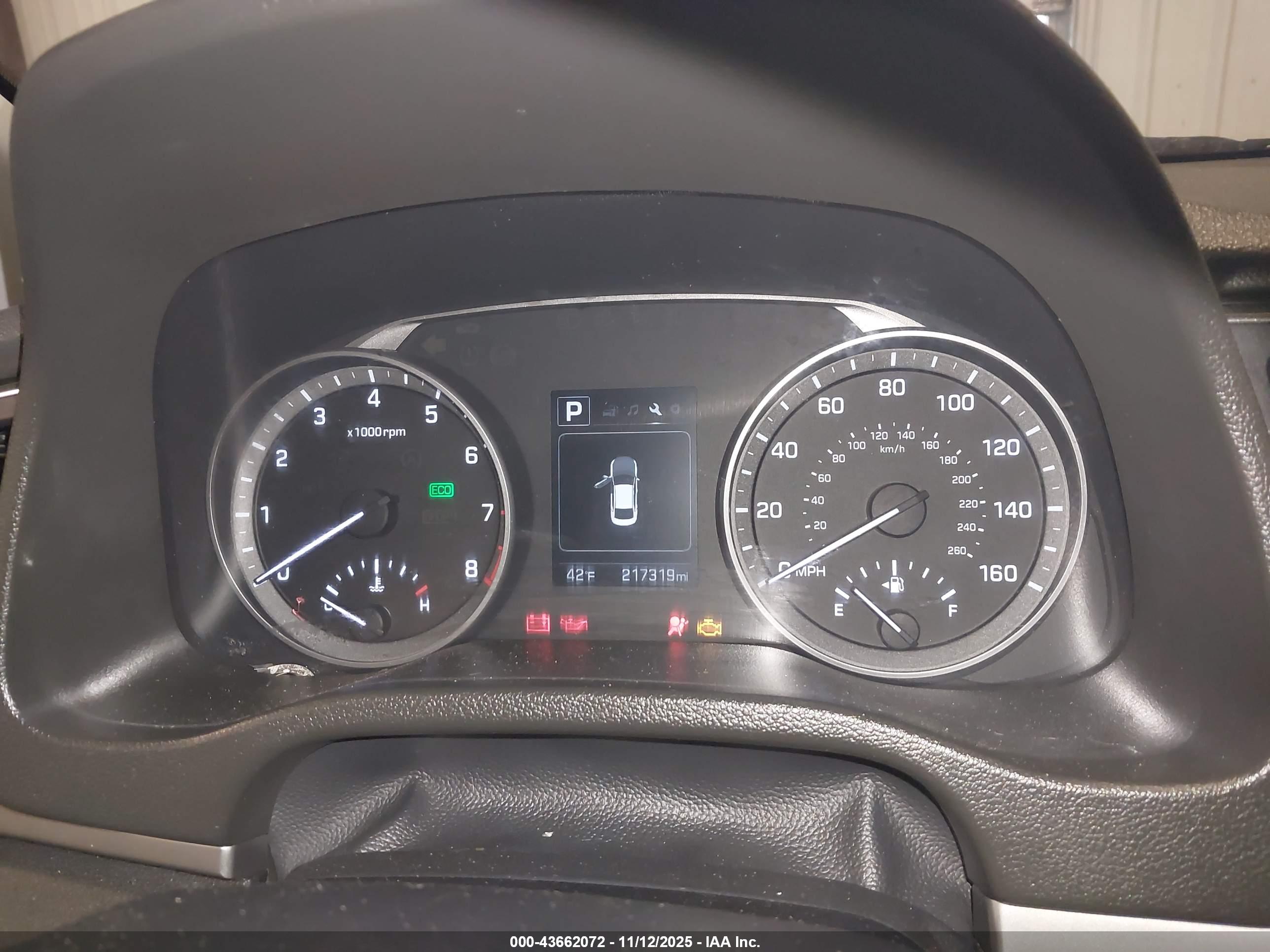 HYUNDAI ELANTRA image 7