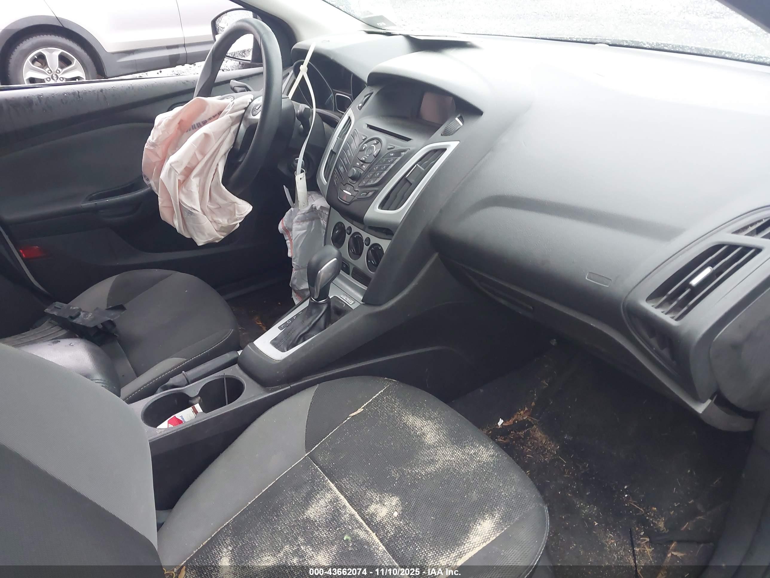 FORD FOCUS image 5