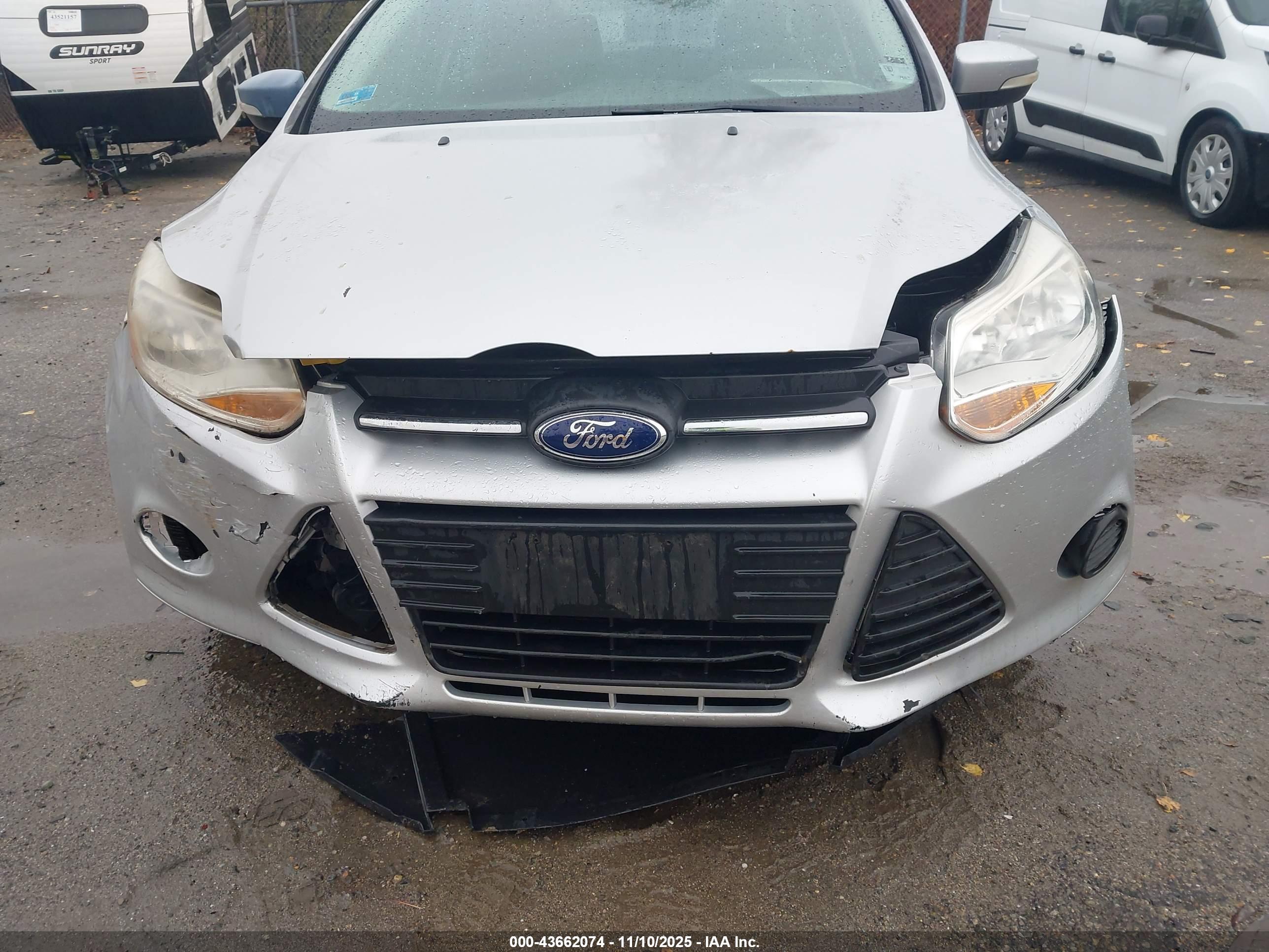 FORD FOCUS image 6