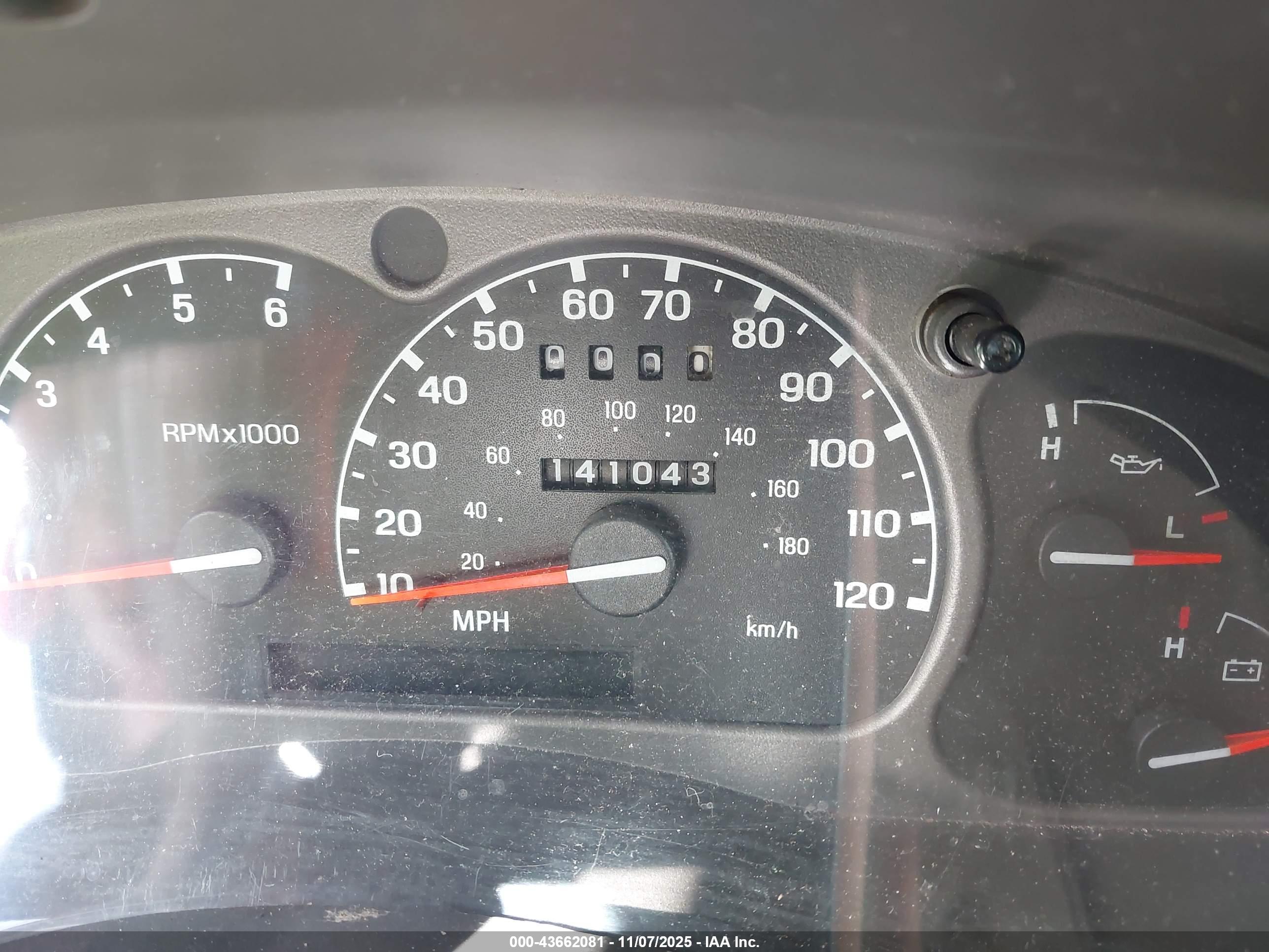 MAZDA B3000 image 7