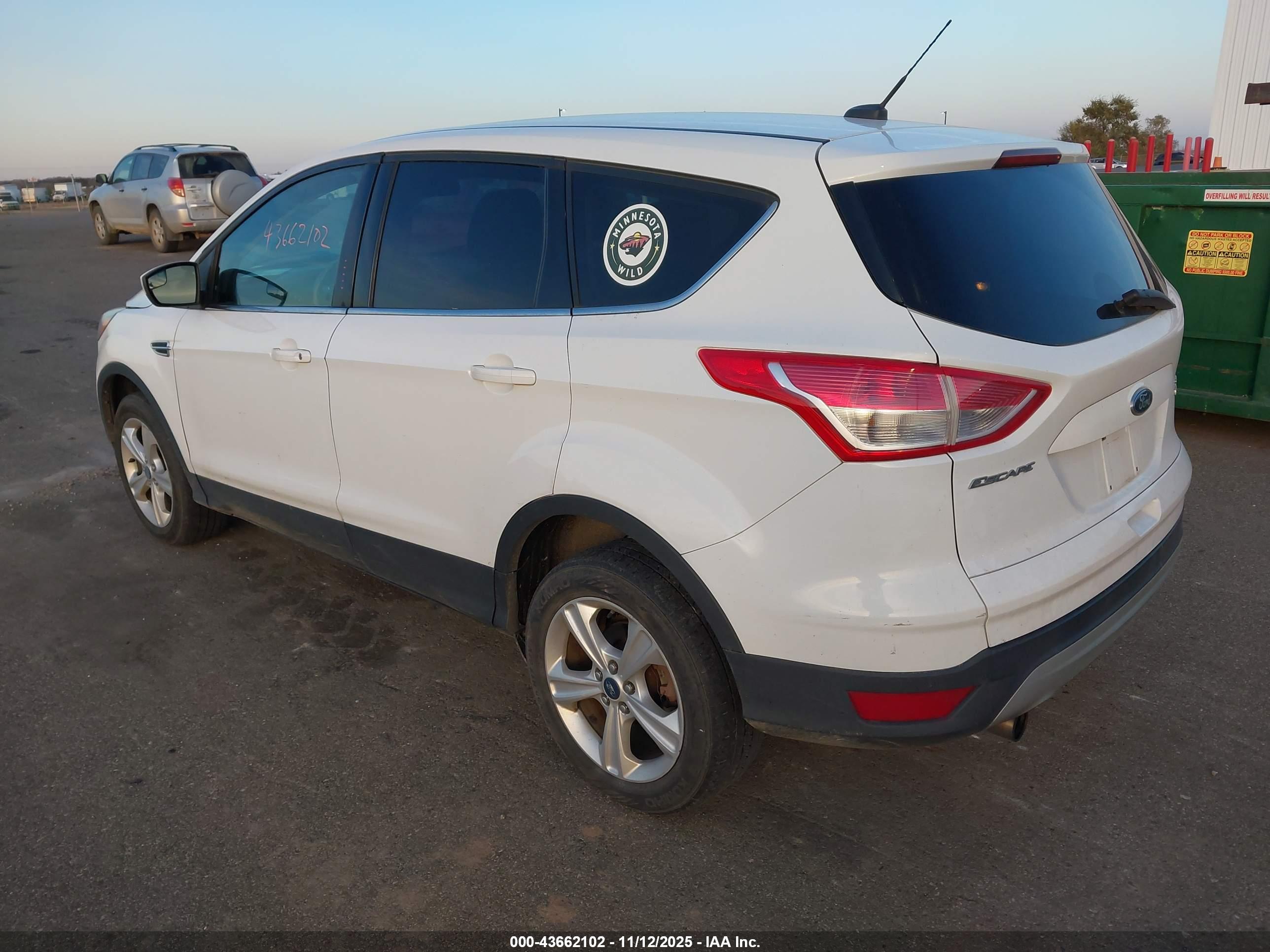 FORD ESCAPE image 3