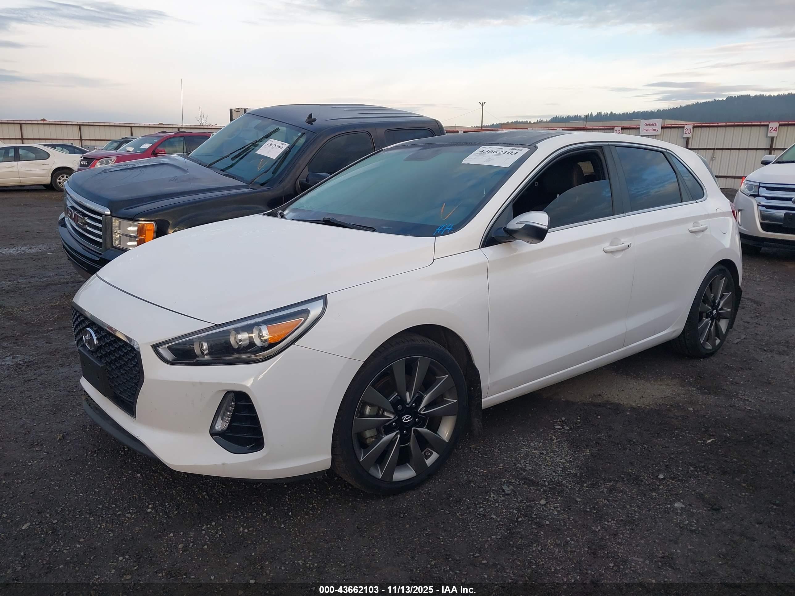 HYUNDAI ELANTRA image 2