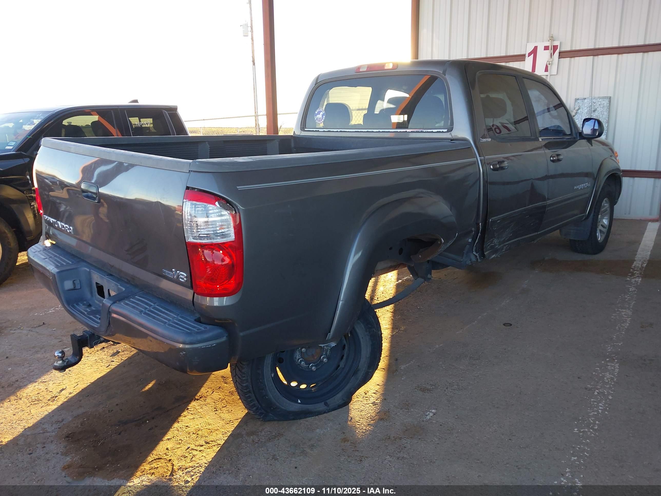 TOYOTA TUNDRA image 4