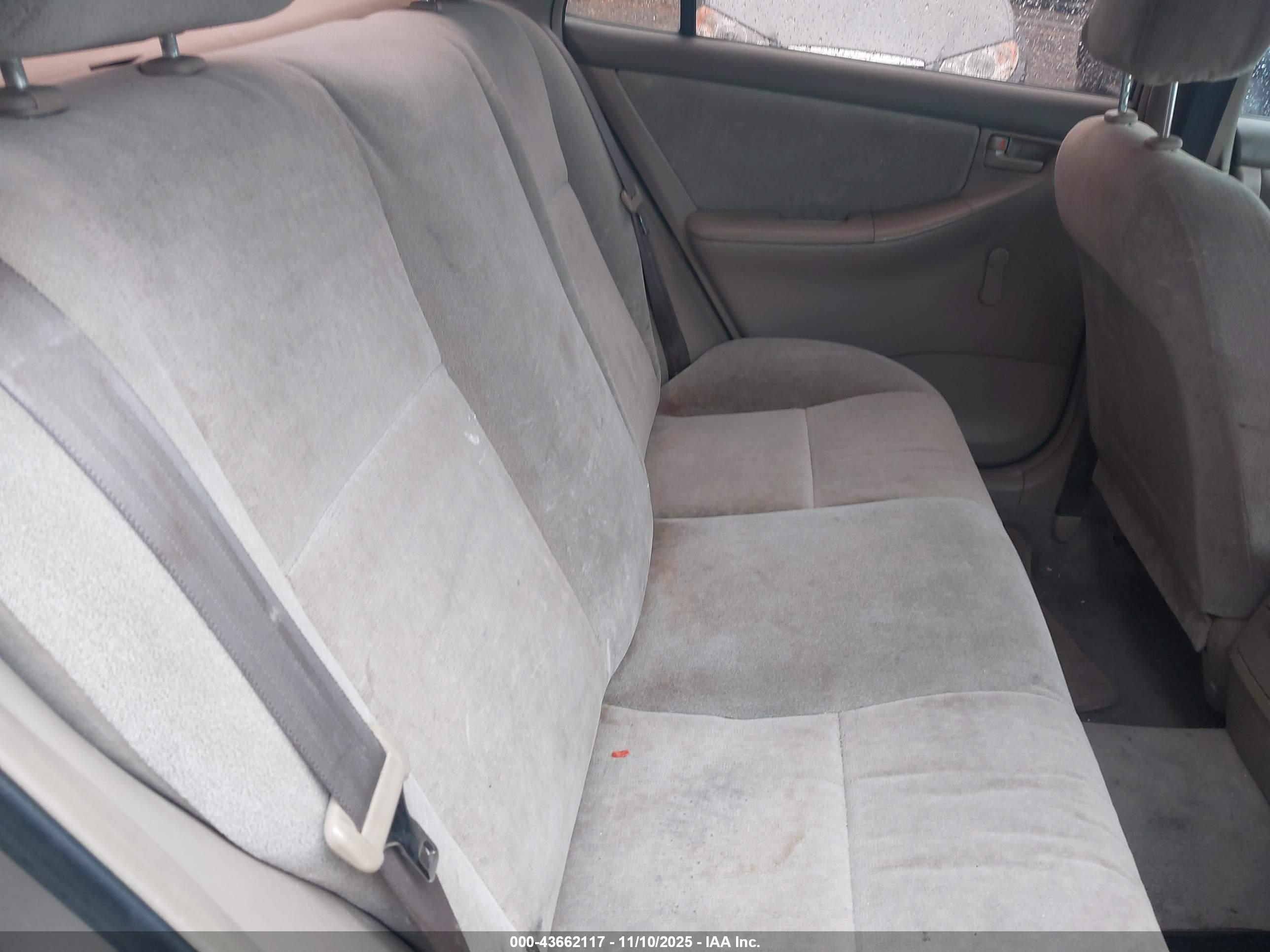 TOYOTA COROLLA image 8