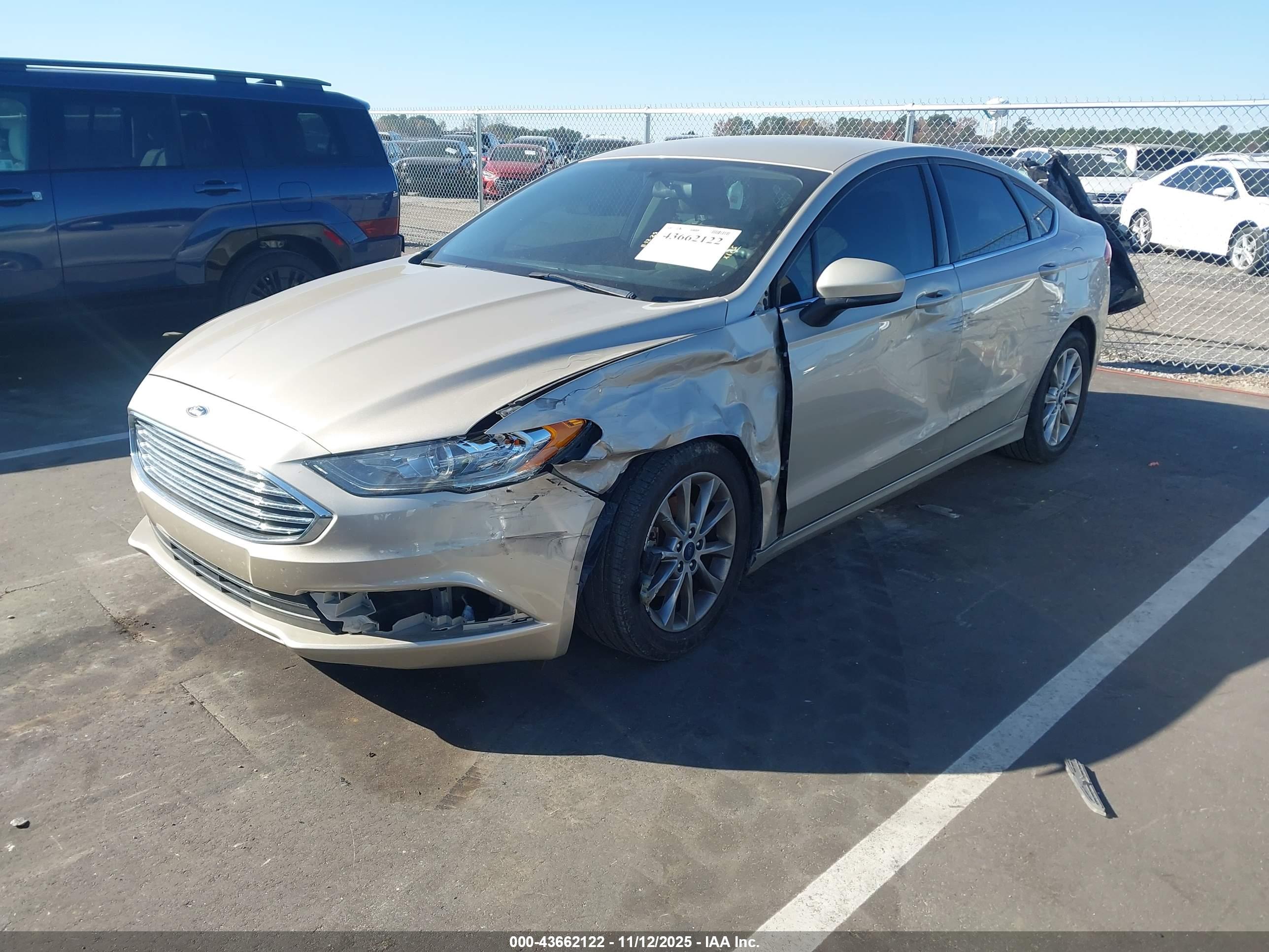FORD FUSION image 2