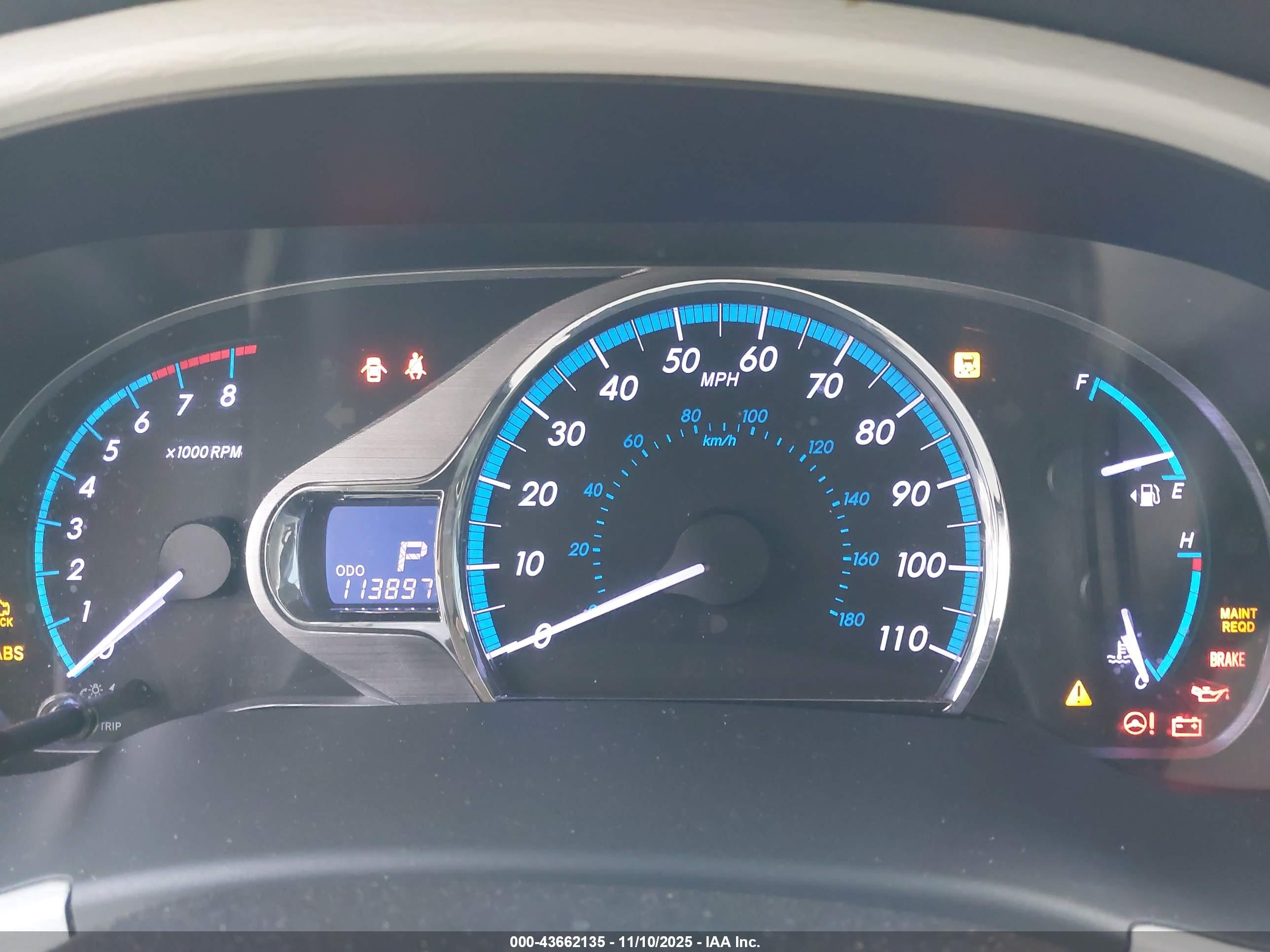 TOYOTA SIENNA image 7