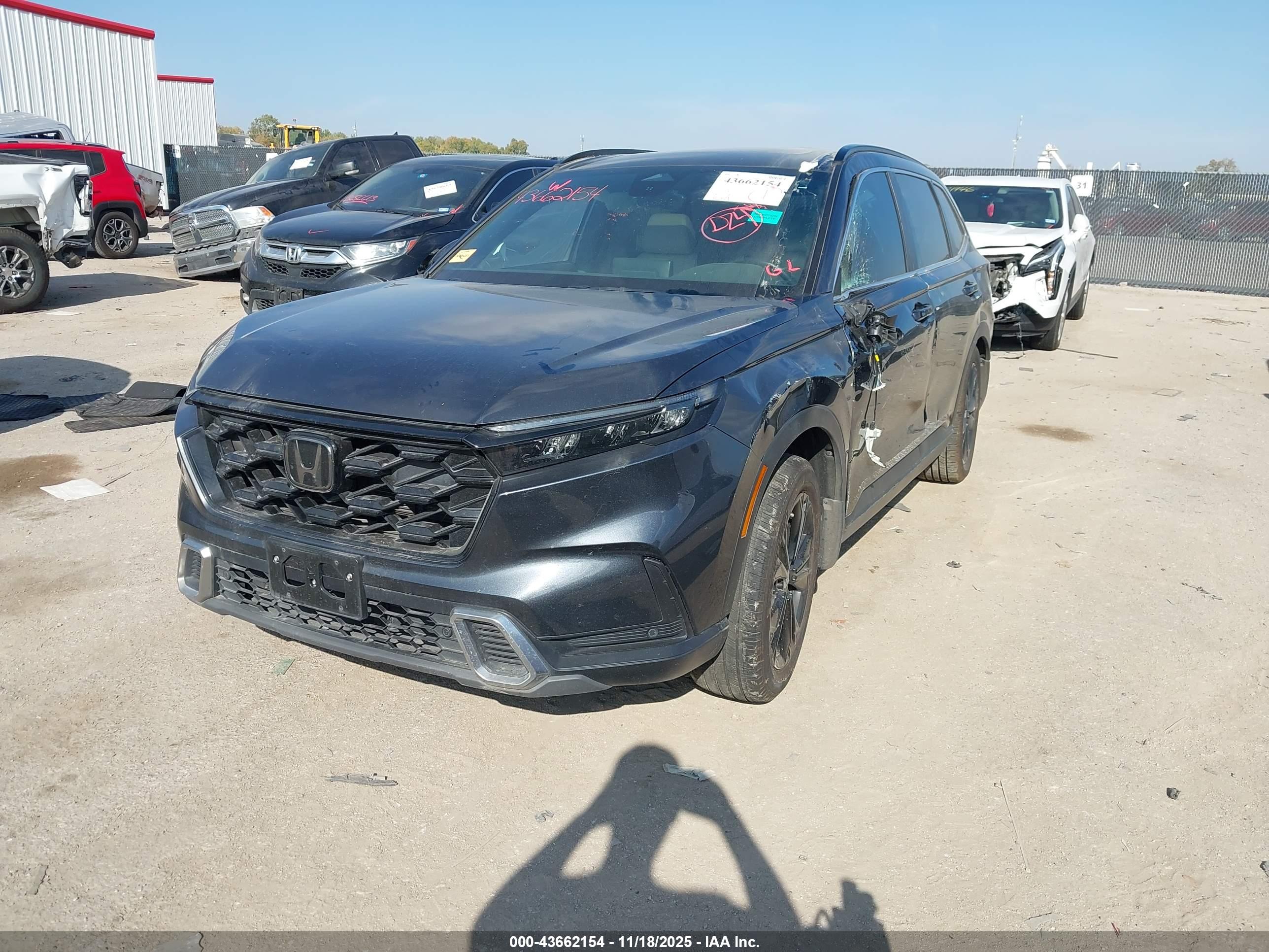HONDA CR-V image 2