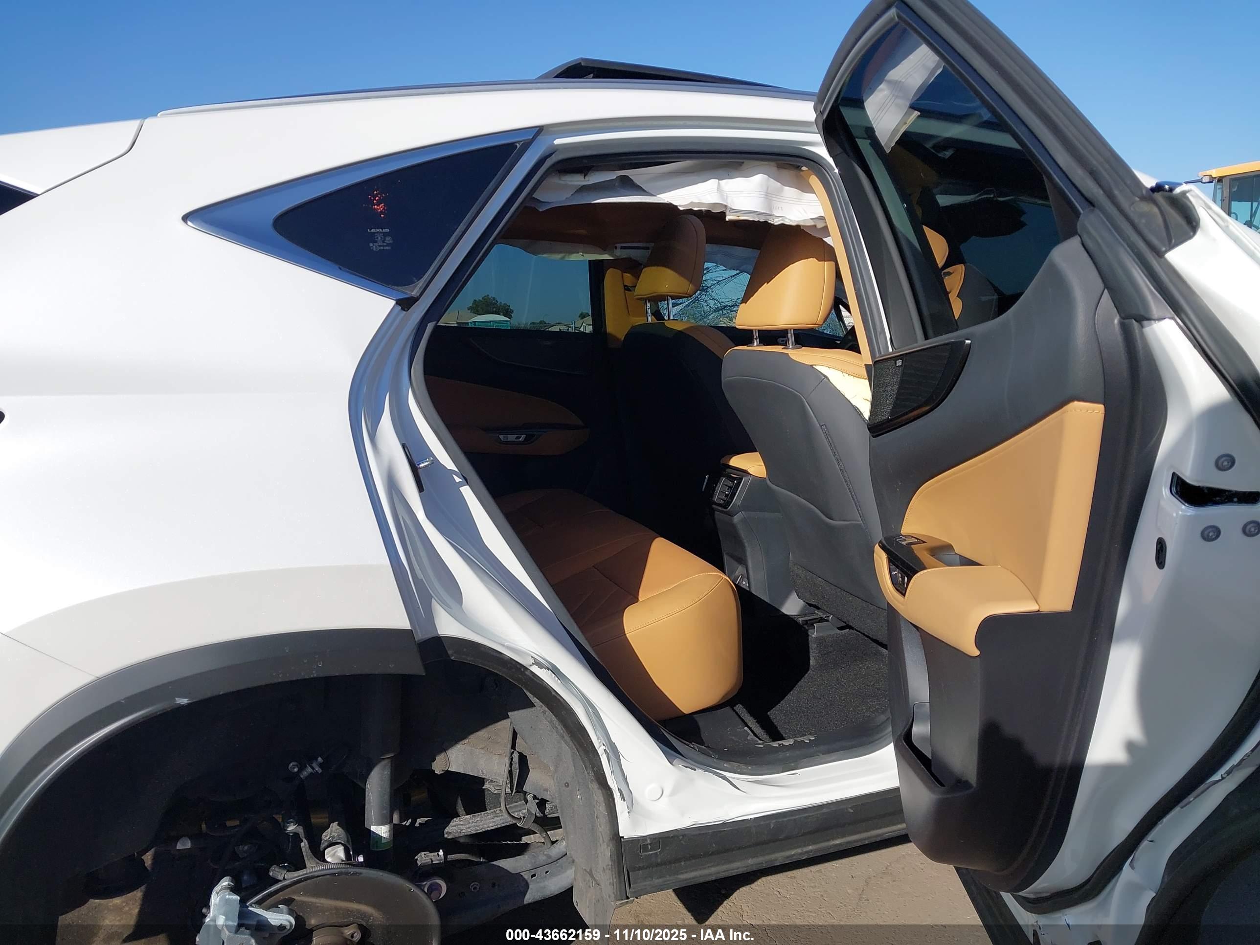 LEXUS NX image 8