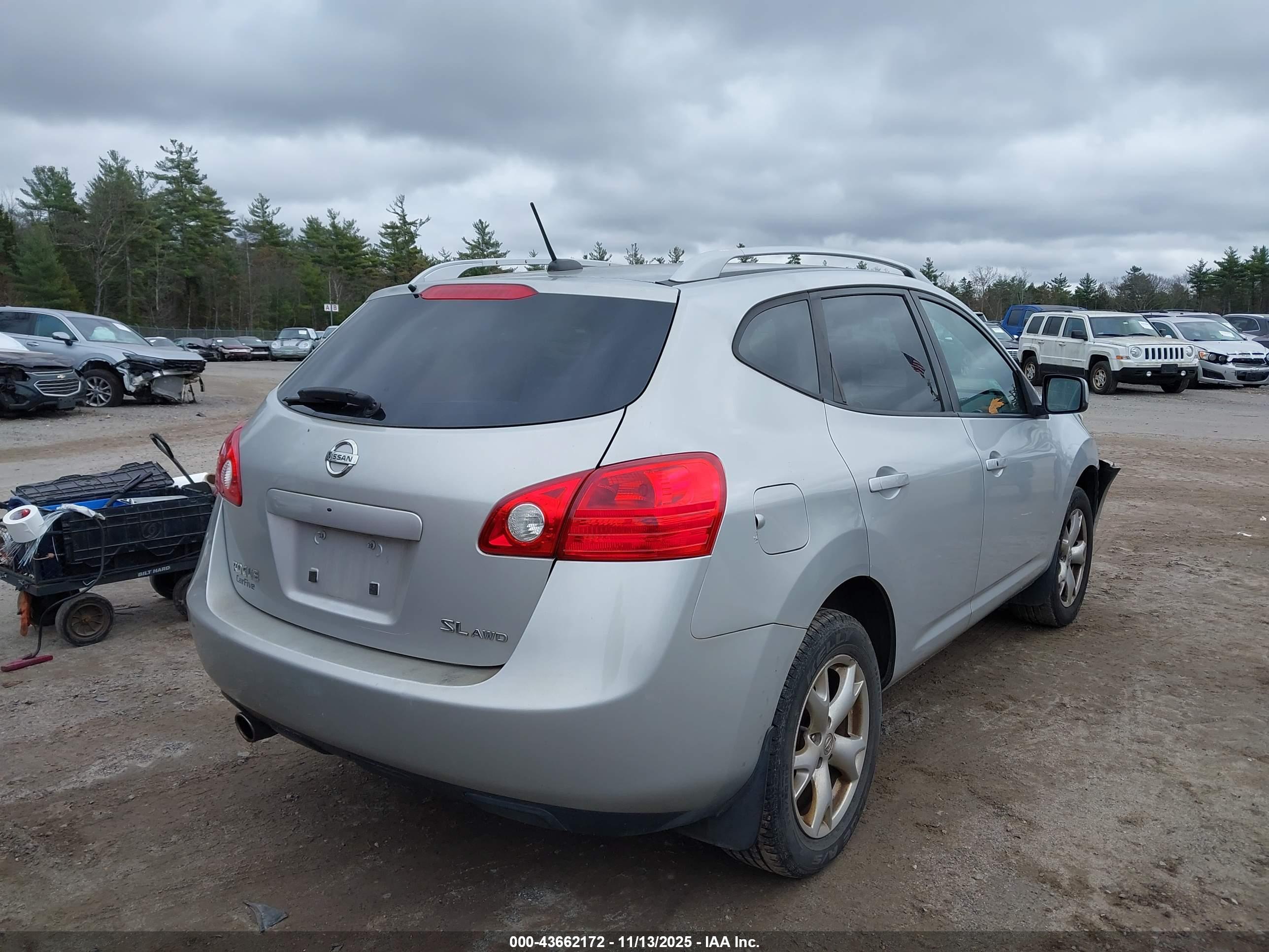 NISSAN ROGUE image 4