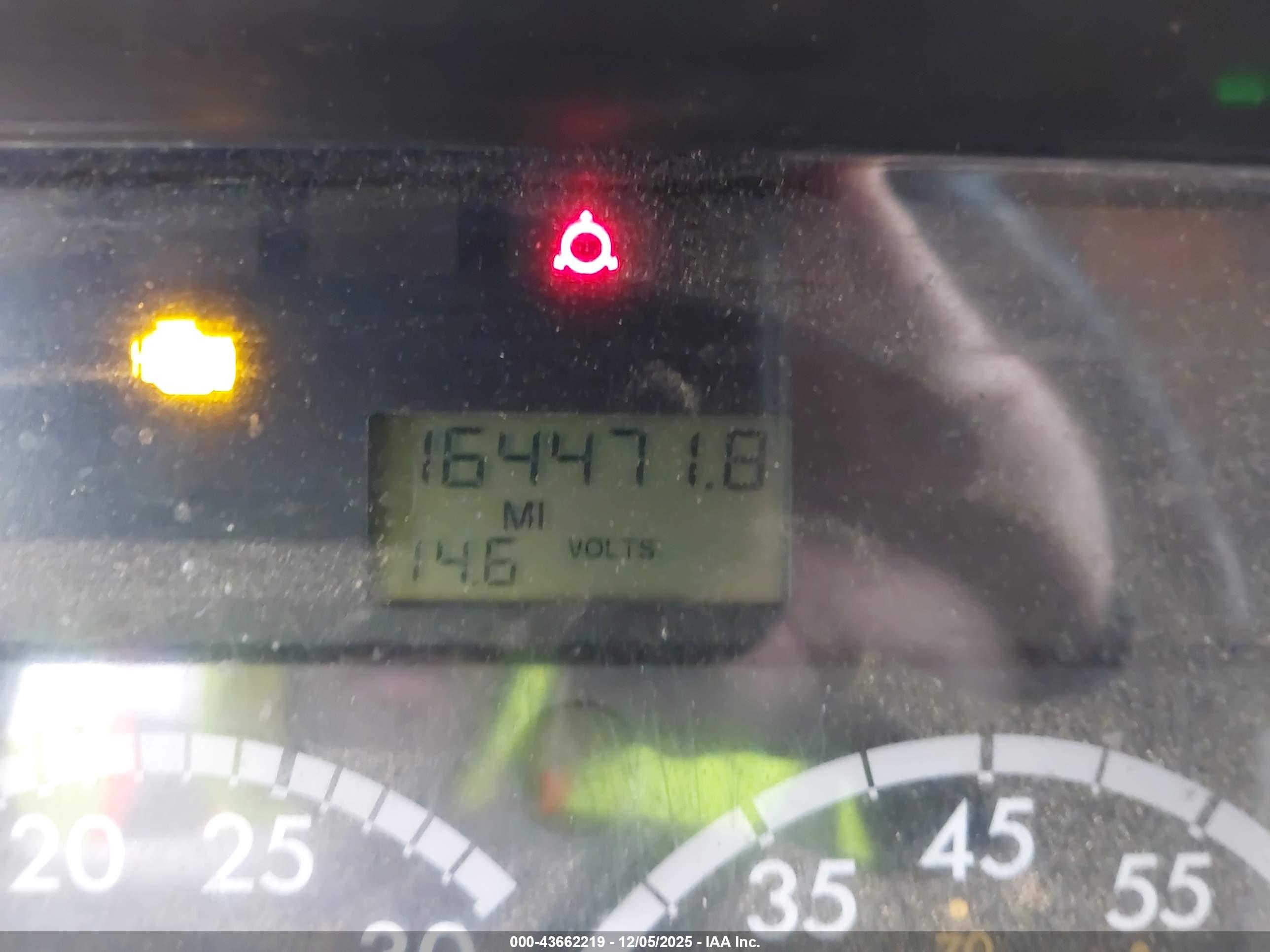 FREIGHTLINER M2 image 6