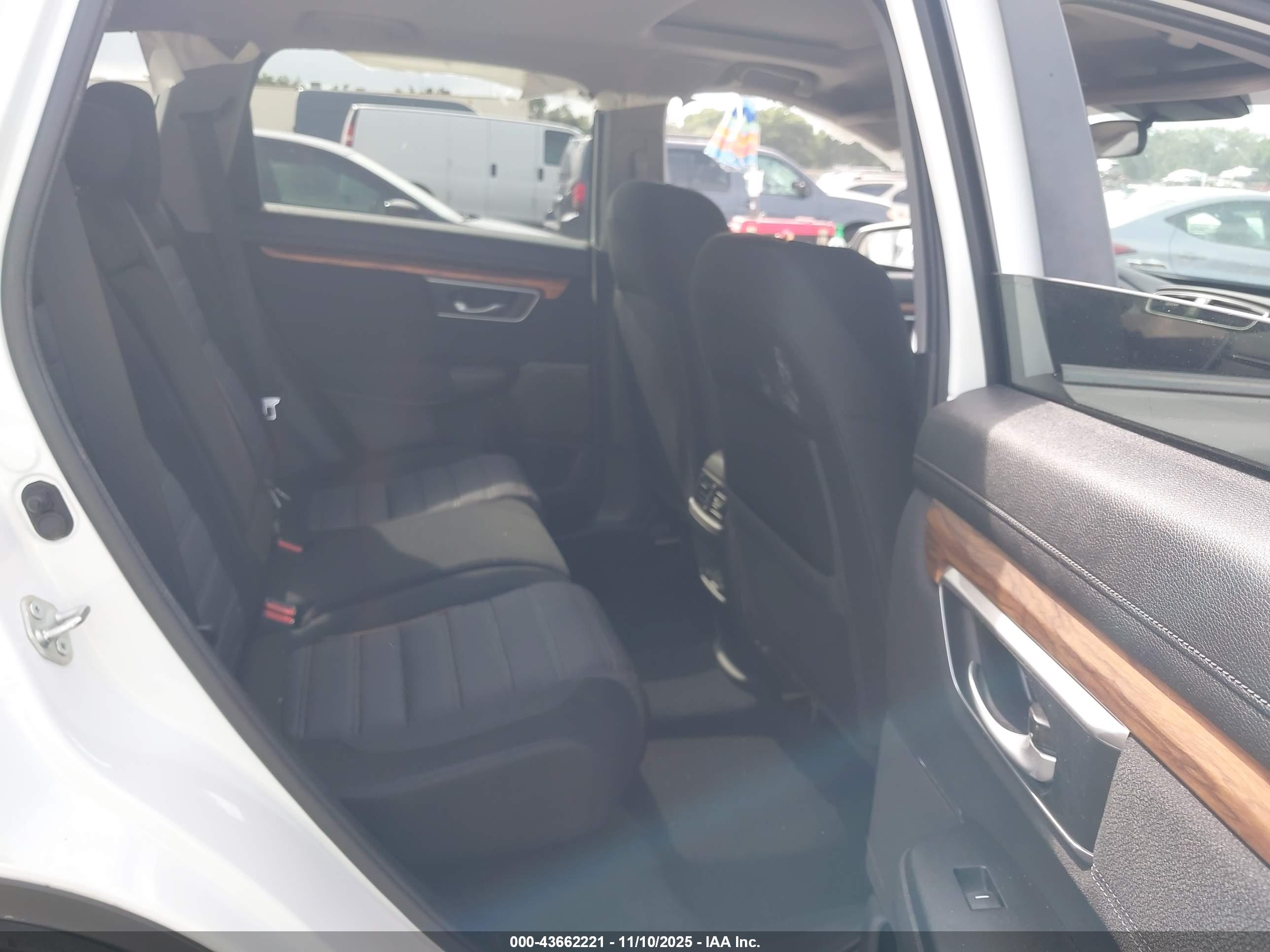 HONDA CR-V image 8