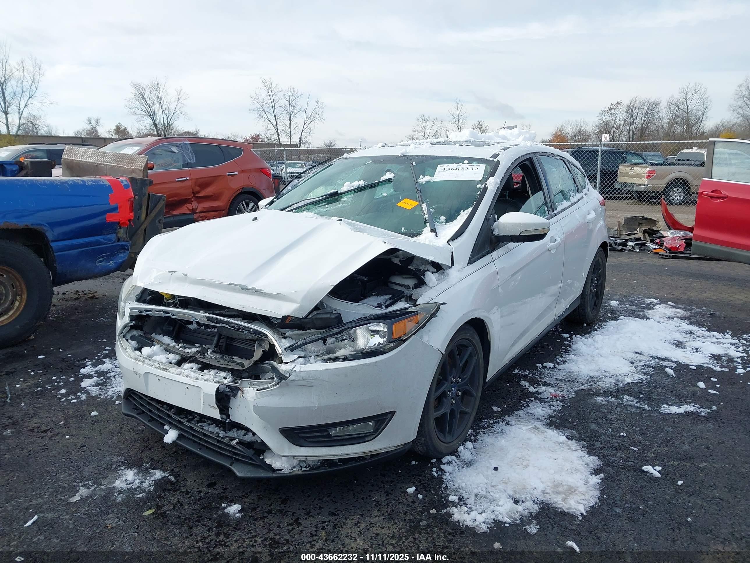 FORD FOCUS image 2