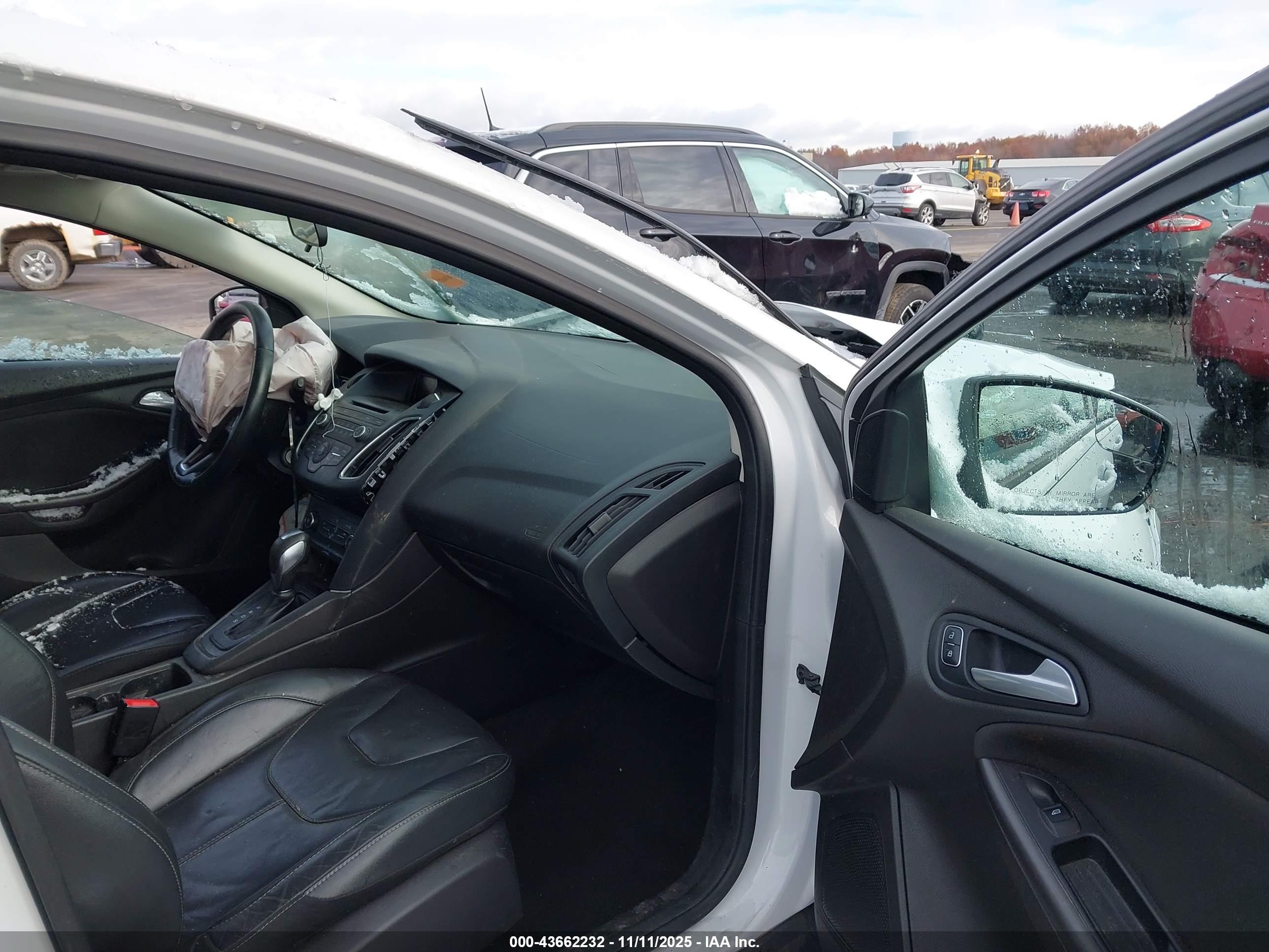 FORD FOCUS image 5