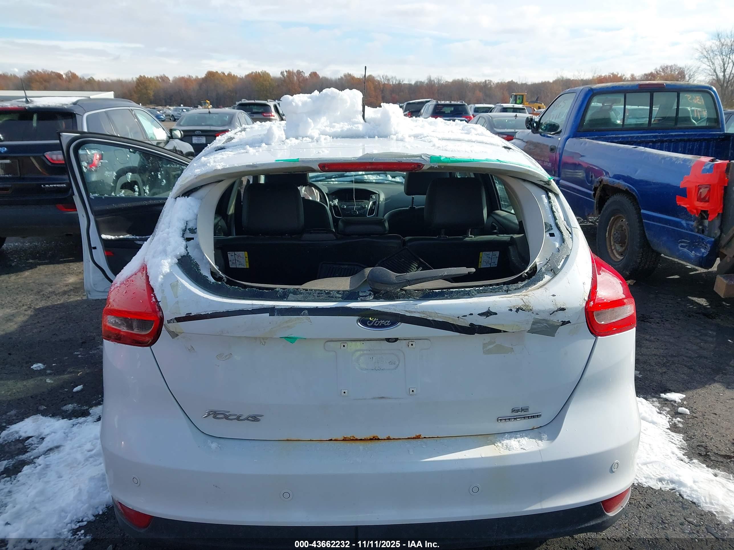FORD FOCUS image 6